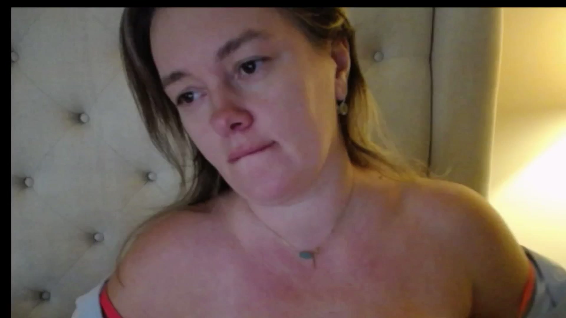 Gallery image thumbnail from J0llye's myfreecams stream on, 12/19/2025, 20:21 image 5 of 20