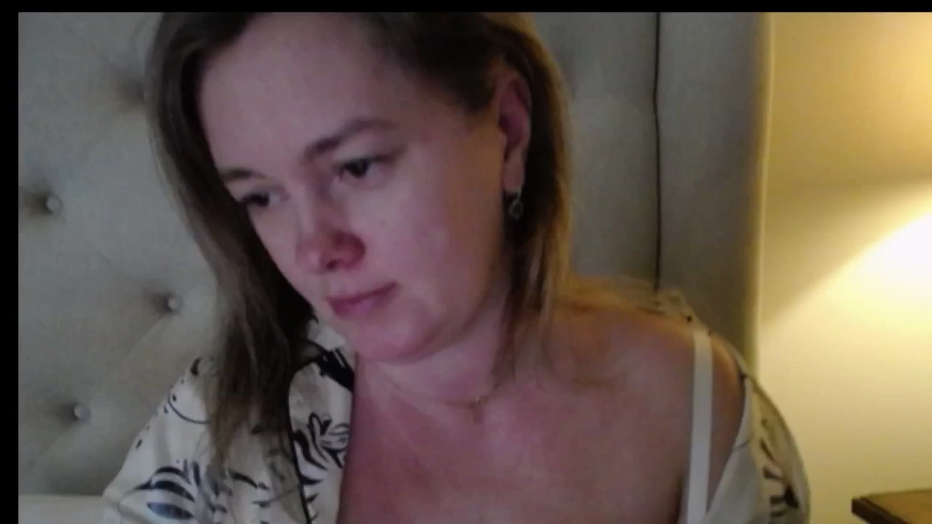 Gallery image thumbnail from J0llye's myfreecams stream on, 12/20/2025, 20:40 image 10 of 20