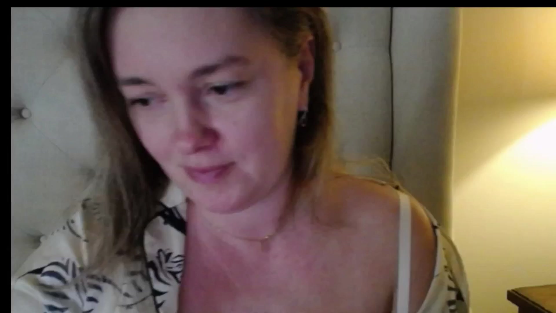 Gallery image thumbnail from J0llye's myfreecams stream on, 12/20/2025, 20:40 image 9 of 20