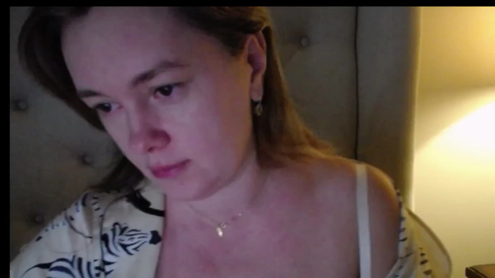 Gallery image thumbnail from J0llye's myfreecams stream on, 12/21/2025, 20:34 image 17 of 20