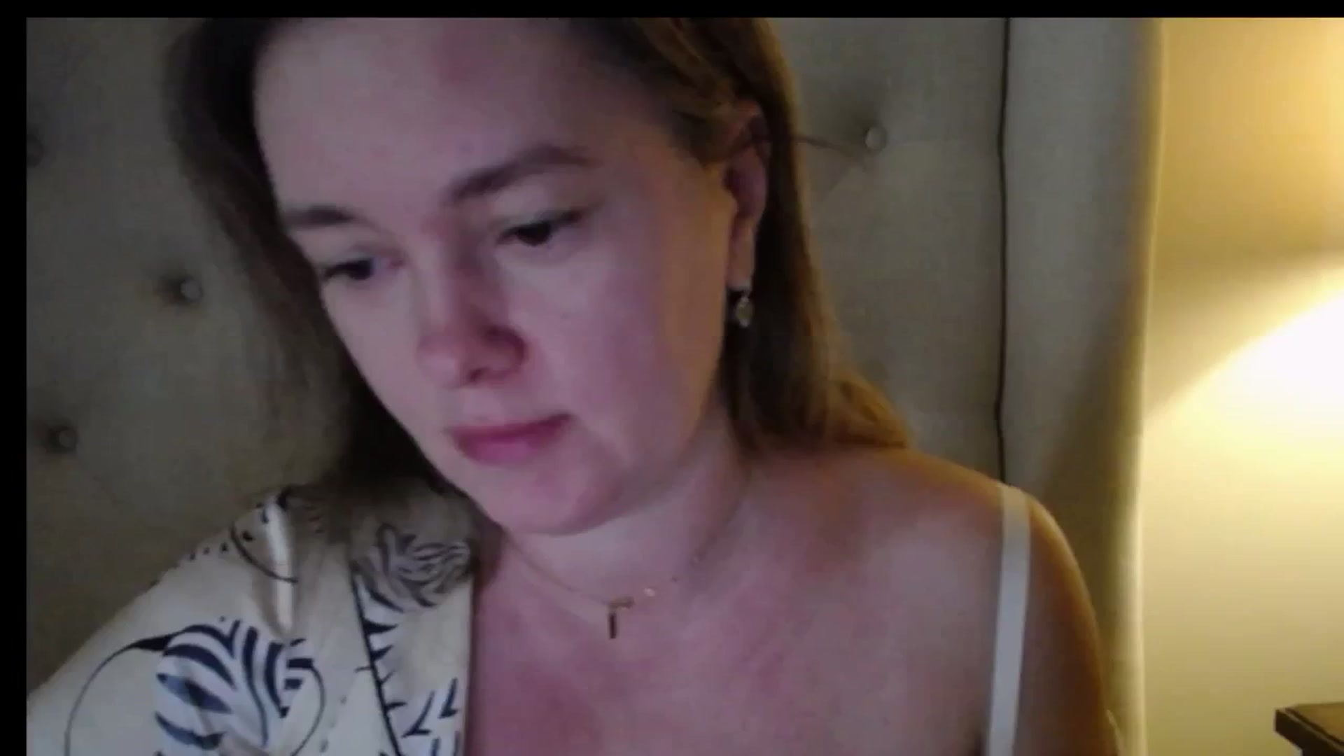 Gallery image thumbnail from J0llye's myfreecams stream on, 12/21/2025, 20:34 image 4 of 20
