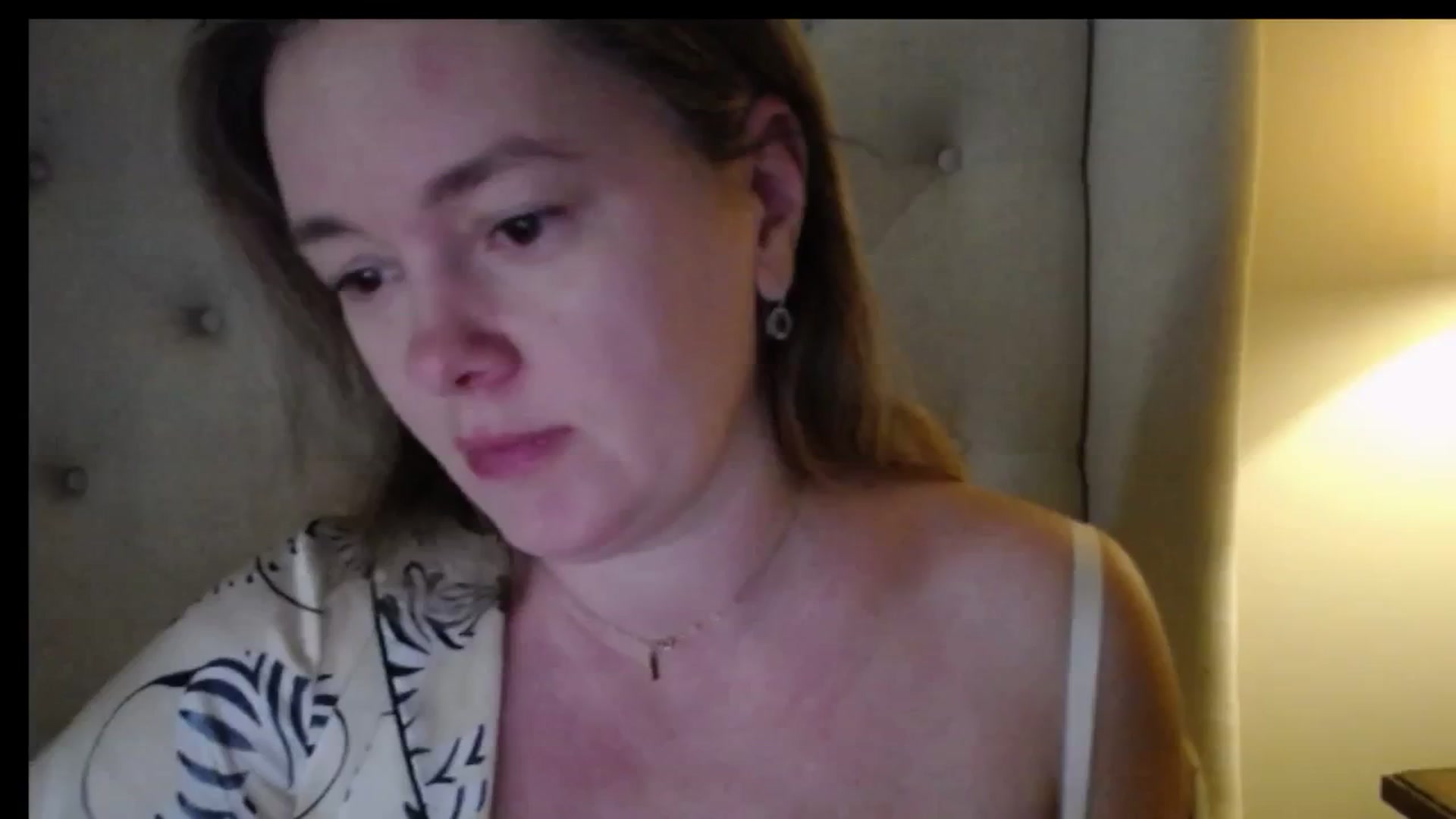 Gallery image thumbnail from J0llye's myfreecams stream on, 12/21/2025, 20:34 image 3 of 20
