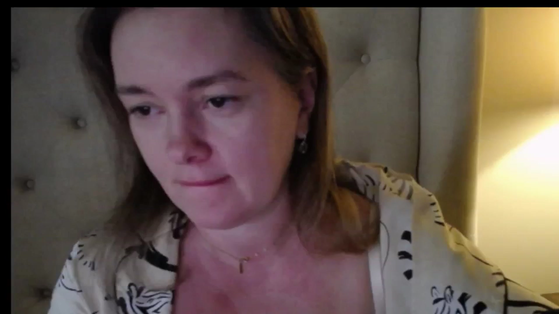 Gallery image thumbnail from J0llye's myfreecams stream on, 12/21/2025, 20:34 image 9 of 20