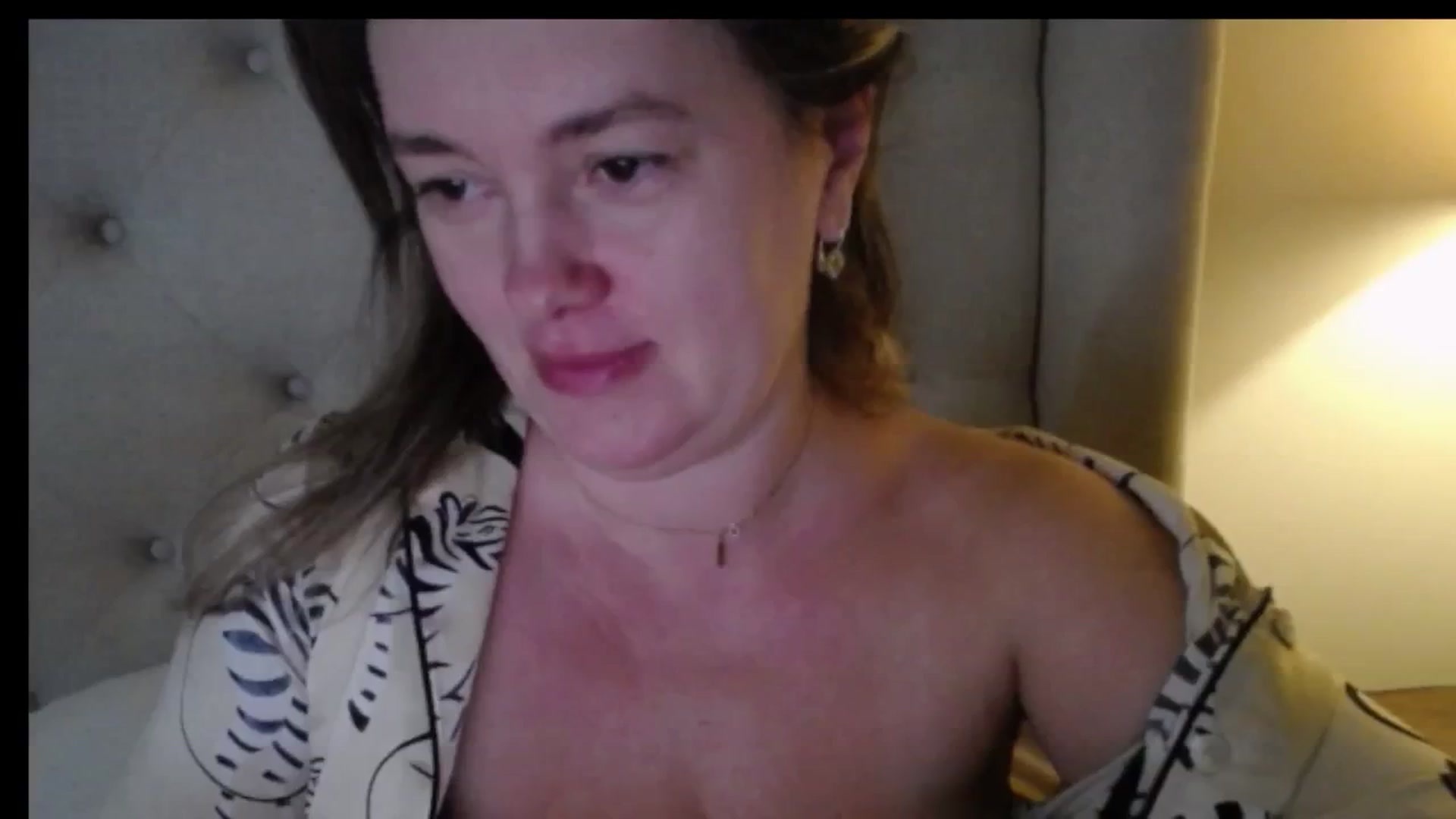 Gallery image thumbnail from J0llye's myfreecams stream on, 12/23/2025, 20:24 image 4 of 20
