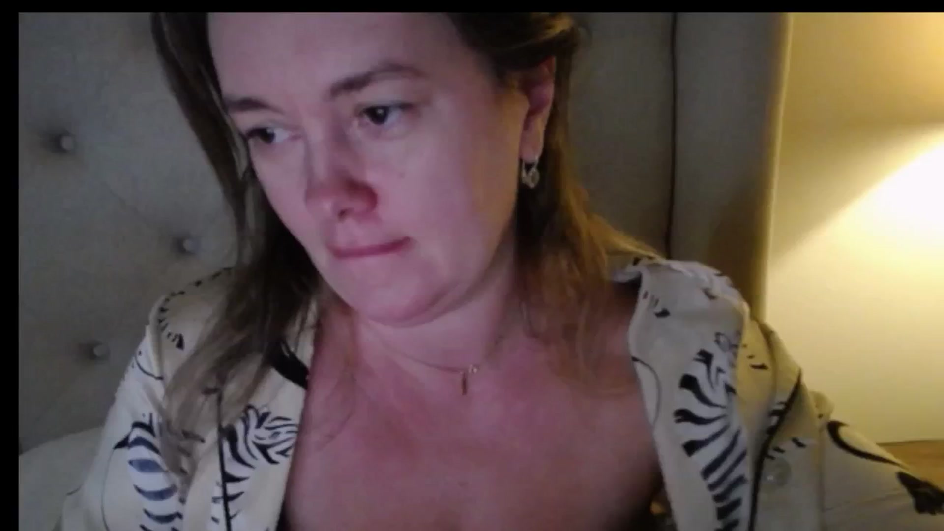 Gallery image thumbnail from J0llye's myfreecams stream on, 12/23/2025, 20:24 image 14 of 20