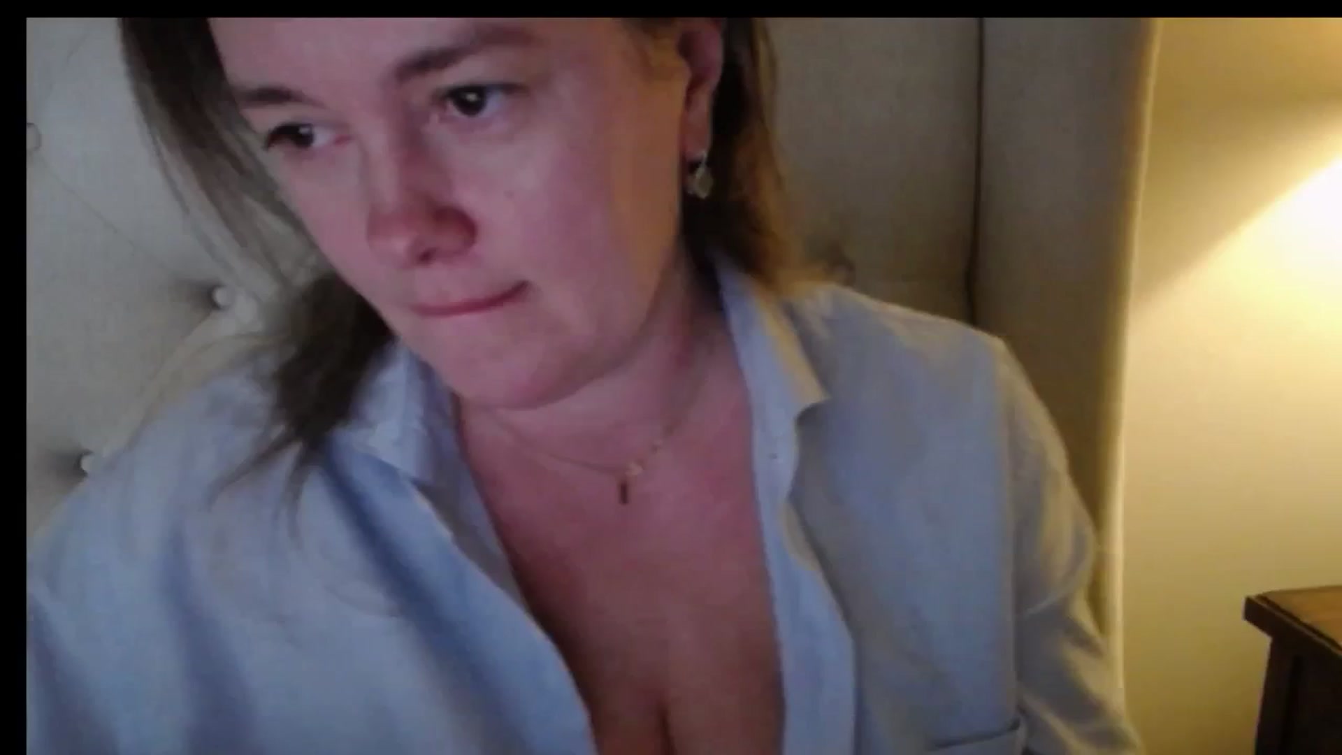 Gallery image thumbnail from J0llye's myfreecams stream on, 12/24/2025, 20:33 image 20 of 20