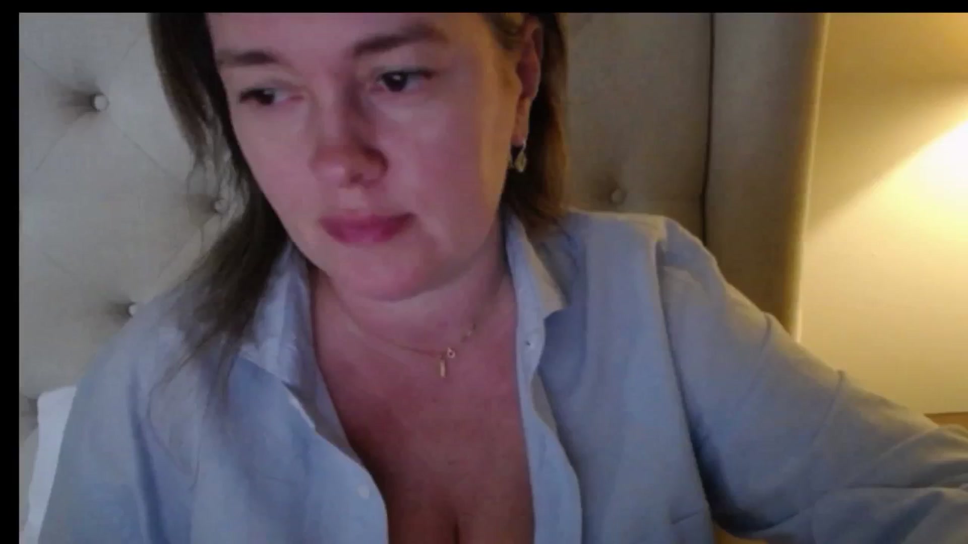 Gallery image thumbnail from J0llye's myfreecams stream on, 12/24/2025, 20:33 image 9 of 20