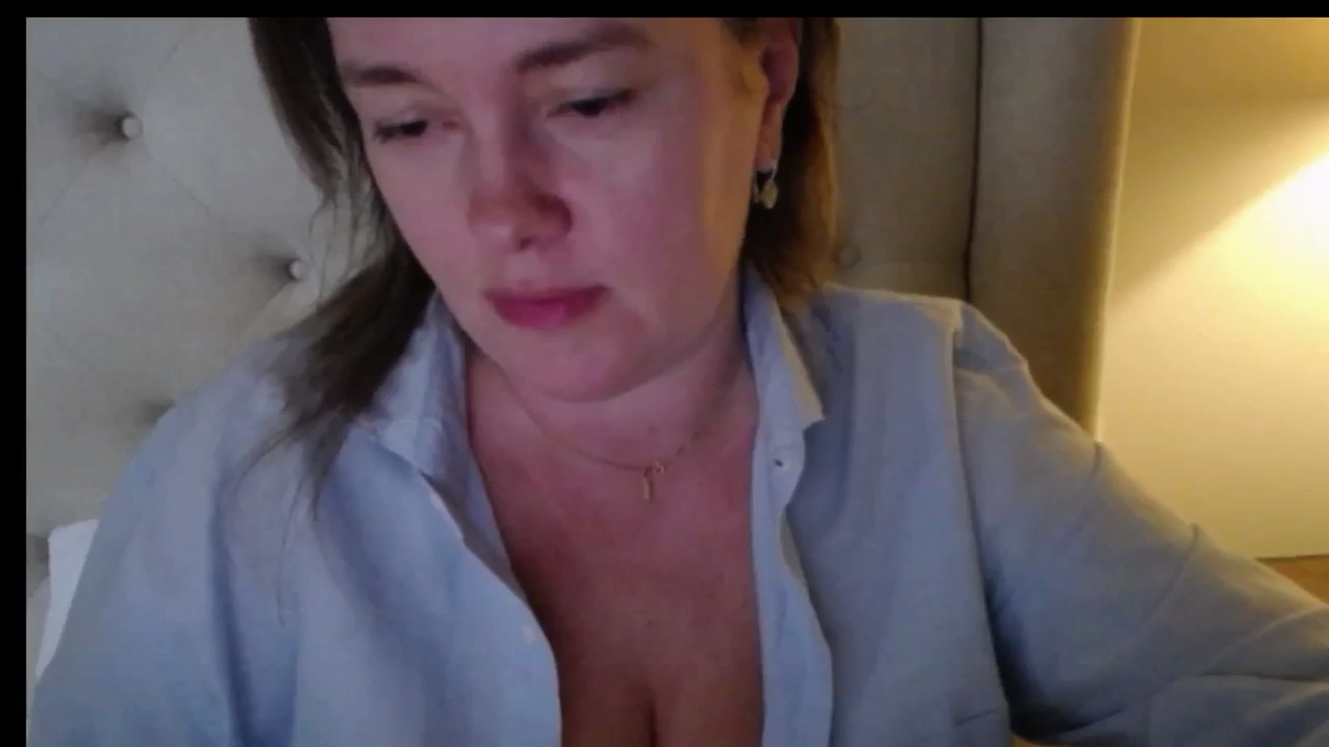 Gallery image thumbnail from J0llye's myfreecams stream on, 12/24/2025, 20:33 image 10 of 20