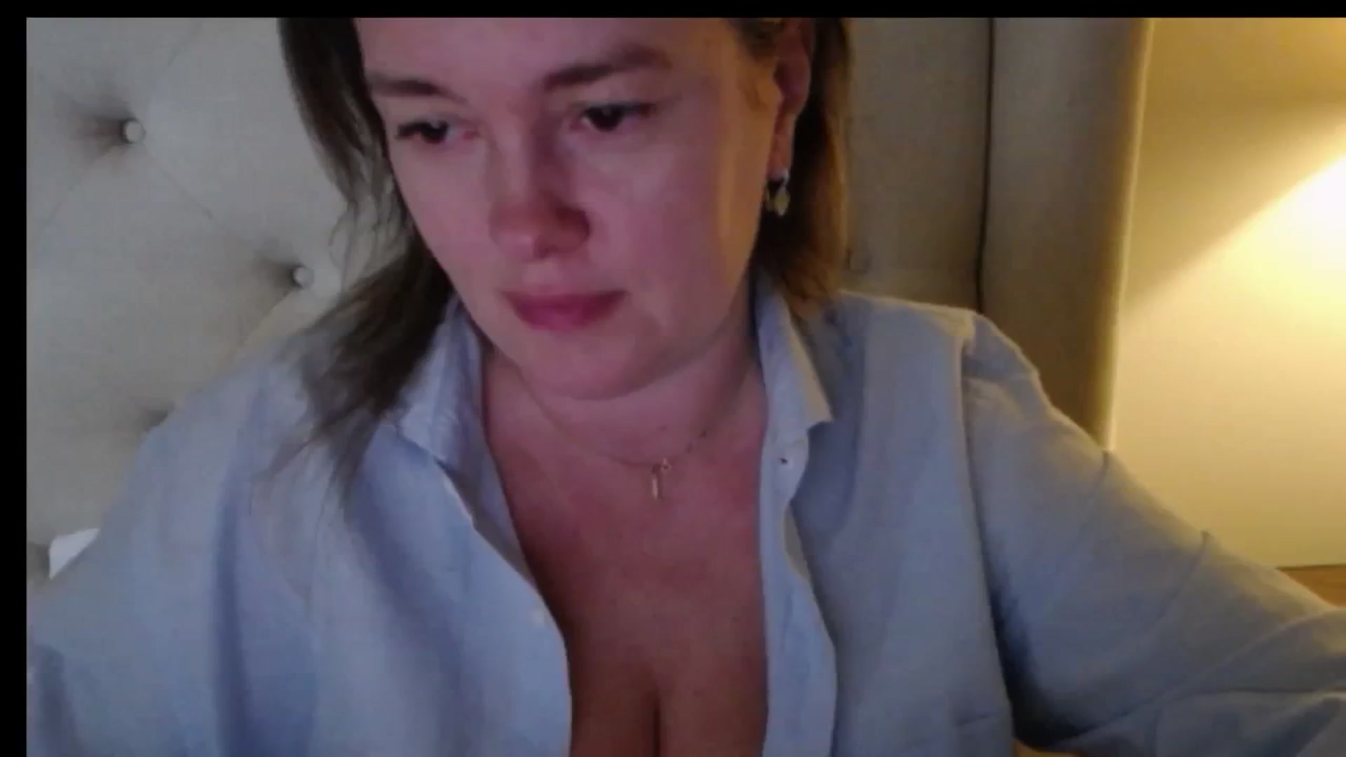 Gallery image thumbnail from J0llye's myfreecams stream on, 12/24/2025, 20:33 image 12 of 20