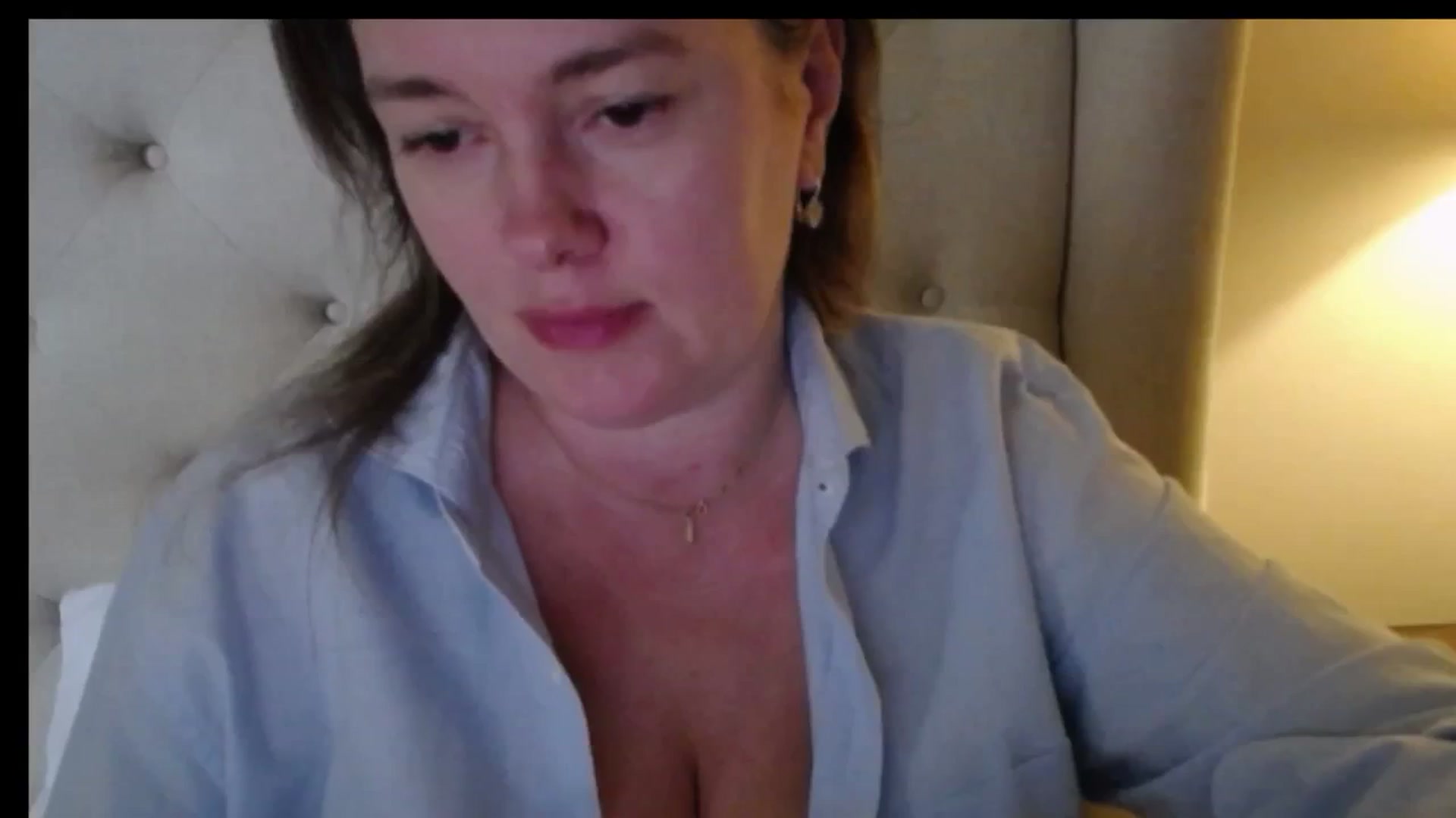 Gallery image thumbnail from J0llye's myfreecams stream on, 12/24/2025, 20:33 image 2 of 20