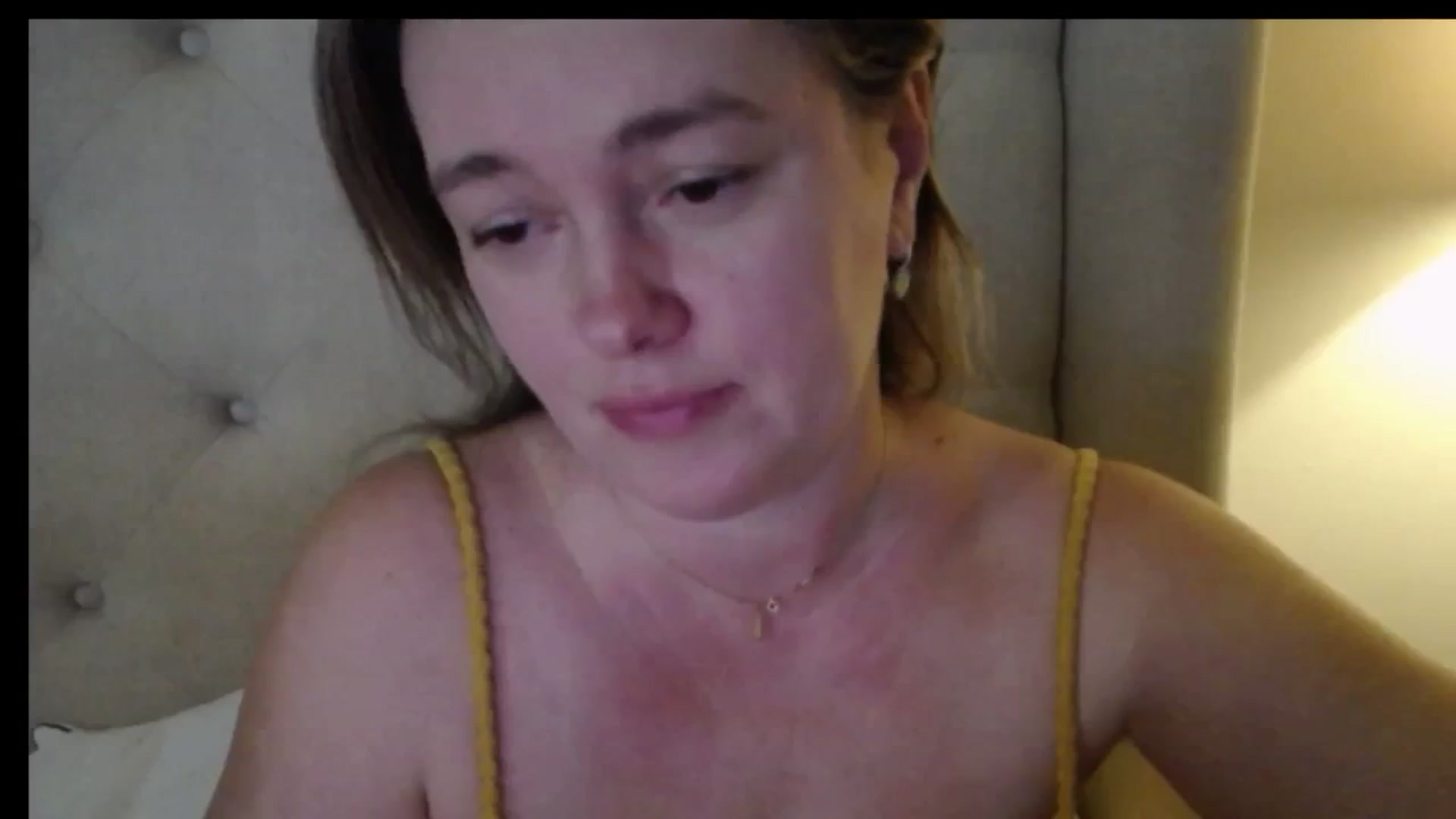 Gallery image thumbnail from J0llye's myfreecams stream on, 12/26/2025, 21:01 image 19 of 20