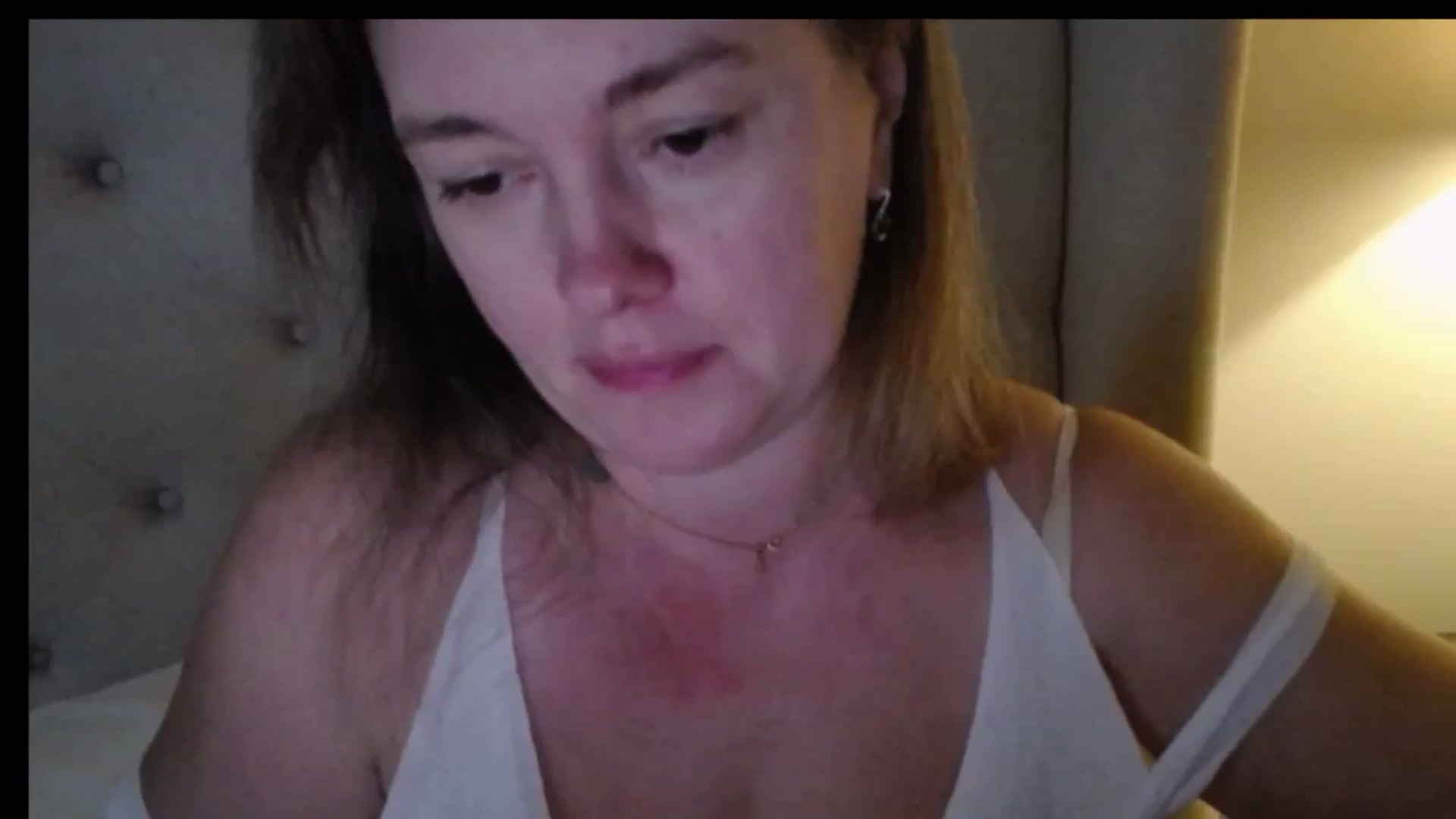 Gallery image thumbnail from J0llye's myfreecams stream on, 12/27/2025, 21:02 image 9 of 20