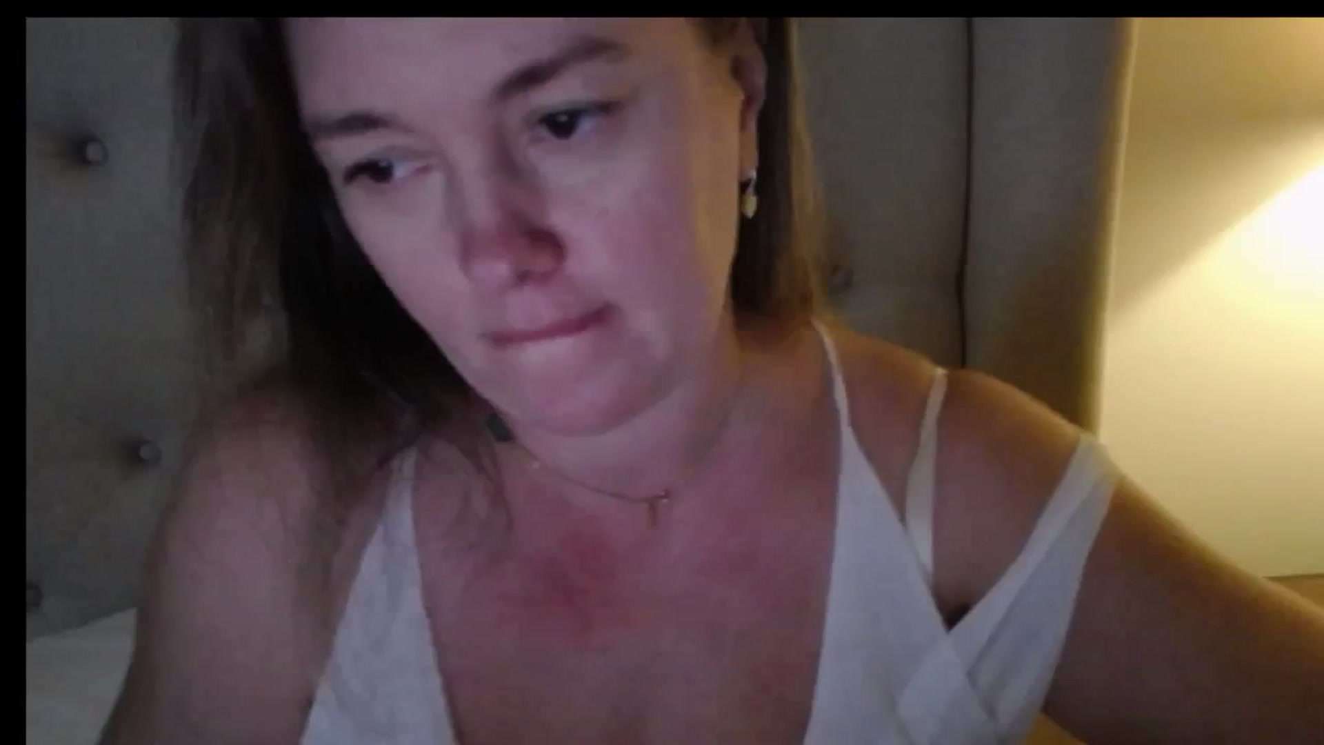 Gallery image thumbnail from J0llye's myfreecams stream on, 12/27/2025, 21:02 image 12 of 20