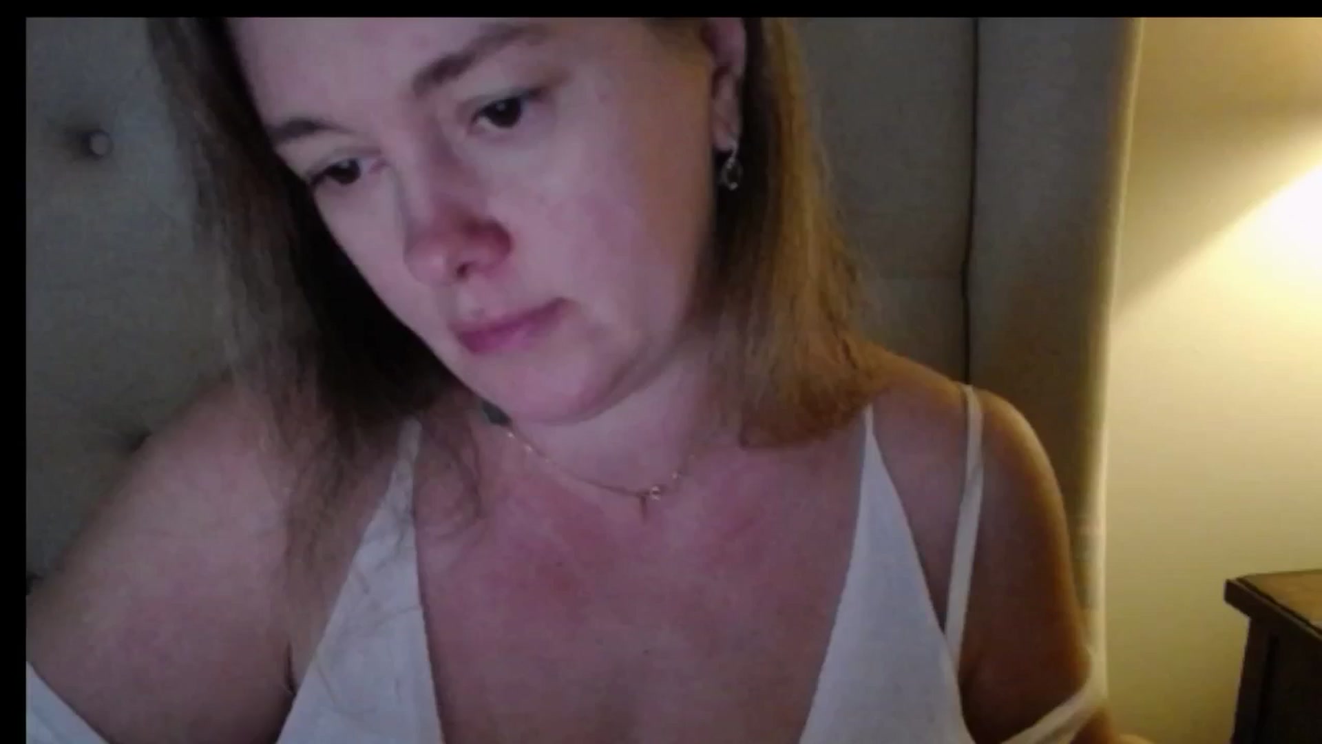 Gallery image thumbnail from J0llye's myfreecams stream on, 12/27/2025, 21:02 image 6 of 20