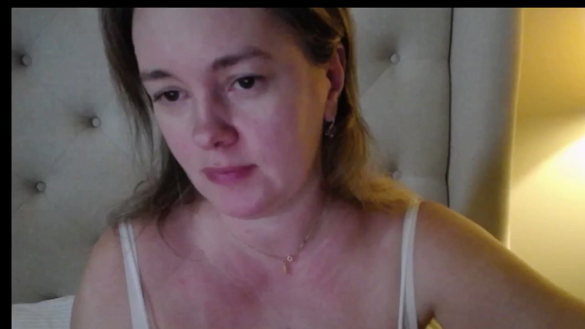 Gallery image thumbnail from J0llye's myfreecams stream on, 12/29/2025, 20:43 image 7 of 20