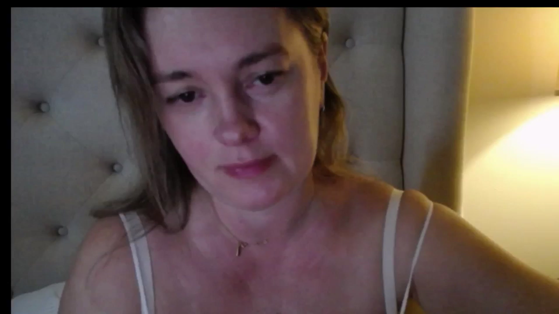 Gallery image thumbnail from J0llye's myfreecams stream on, 12/29/2025, 21:16 image 11 of 20