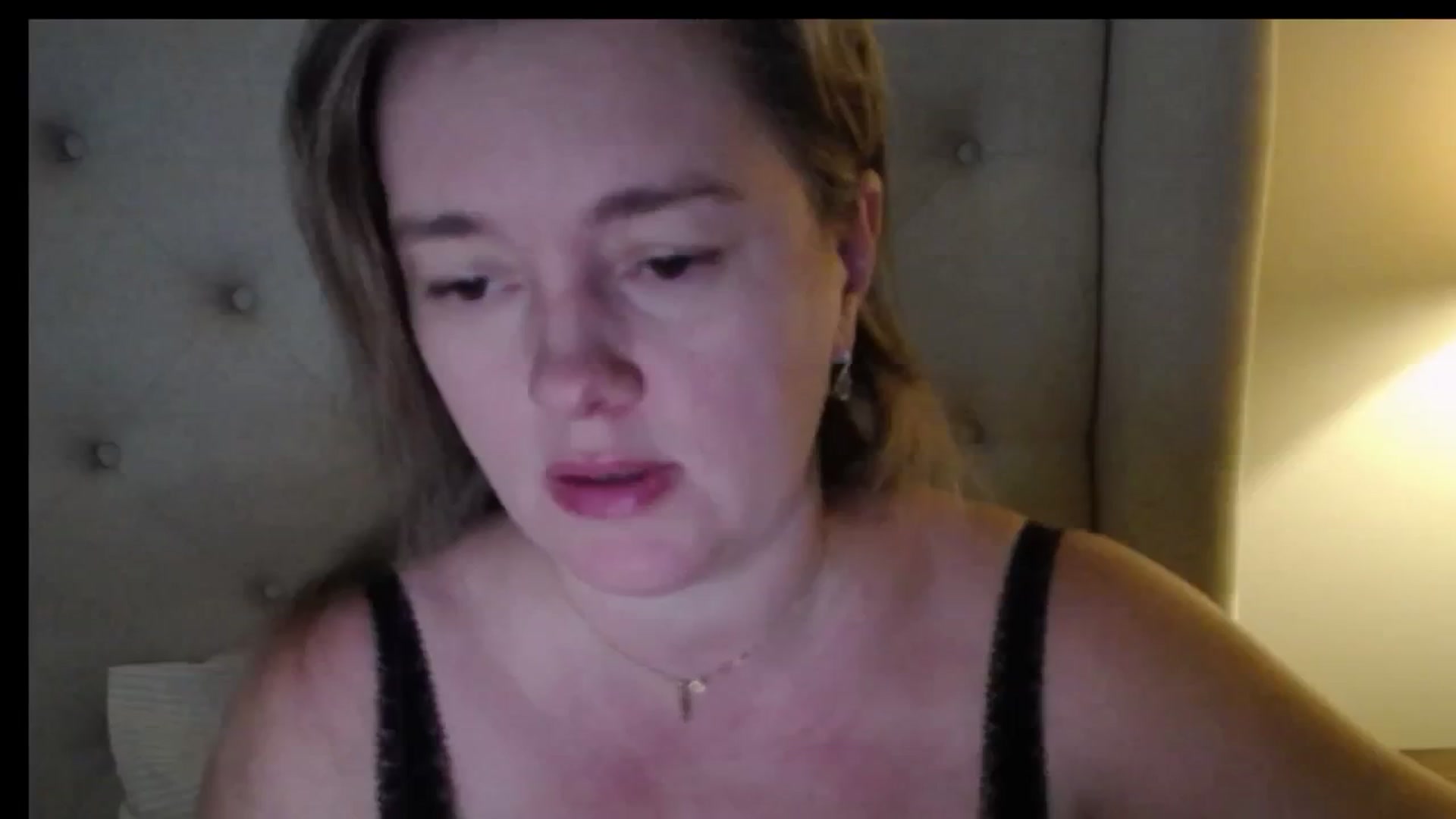 Gallery image thumbnail from J0llye's myfreecams stream on, 12/30/2025, 21:21 image 3 of 20