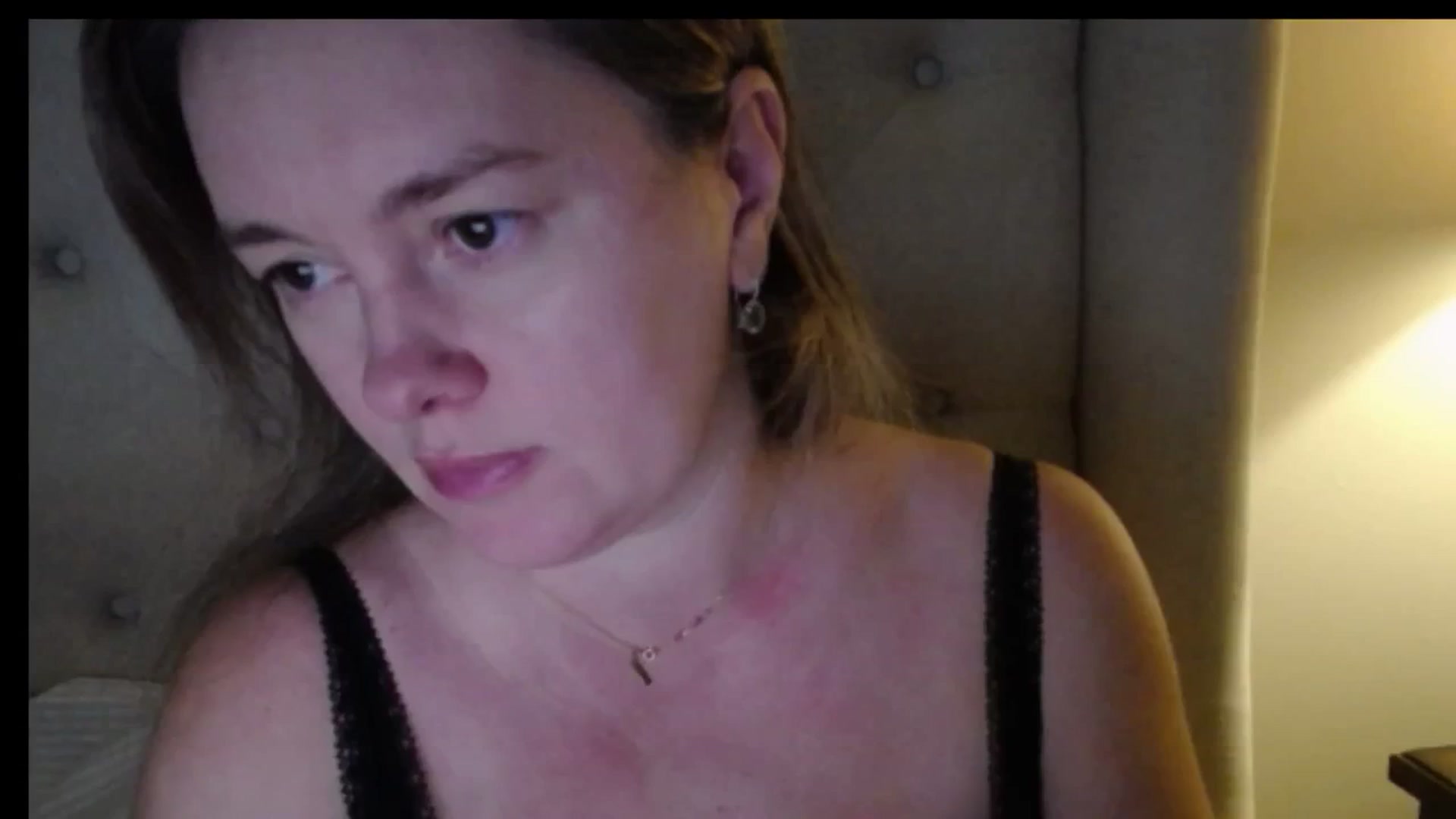 Gallery image thumbnail from J0llye's myfreecams stream on, 12/30/2025, 21:21 image 11 of 20