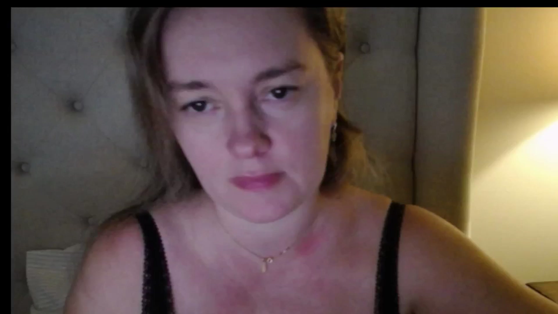 Gallery image thumbnail from J0llye's myfreecams stream on, 12/30/2025, 21:21 image 8 of 20
