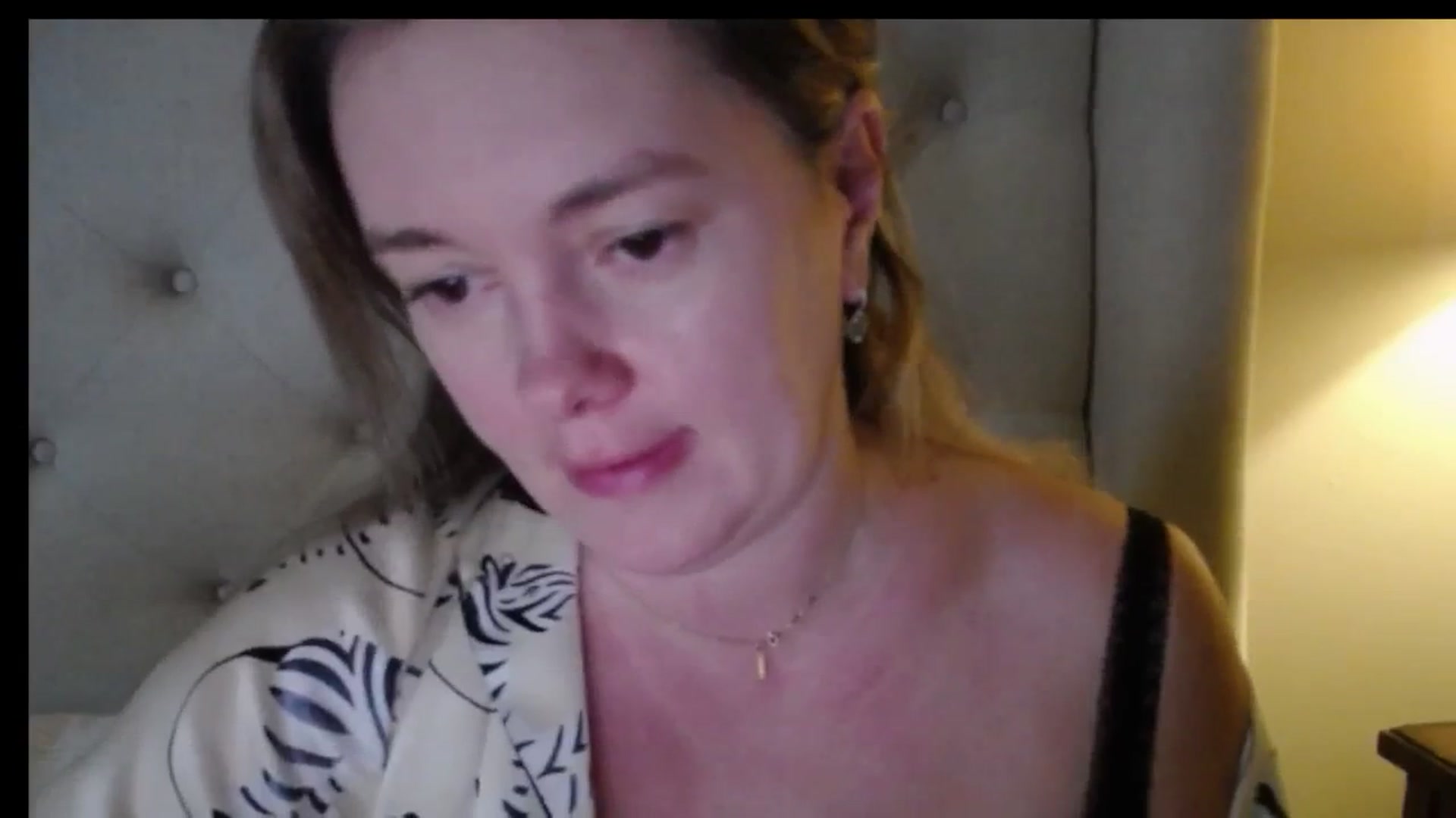 Gallery image thumbnail from J0llye's myfreecams stream on, 12/31/2025, 21:03 image 2 of 20