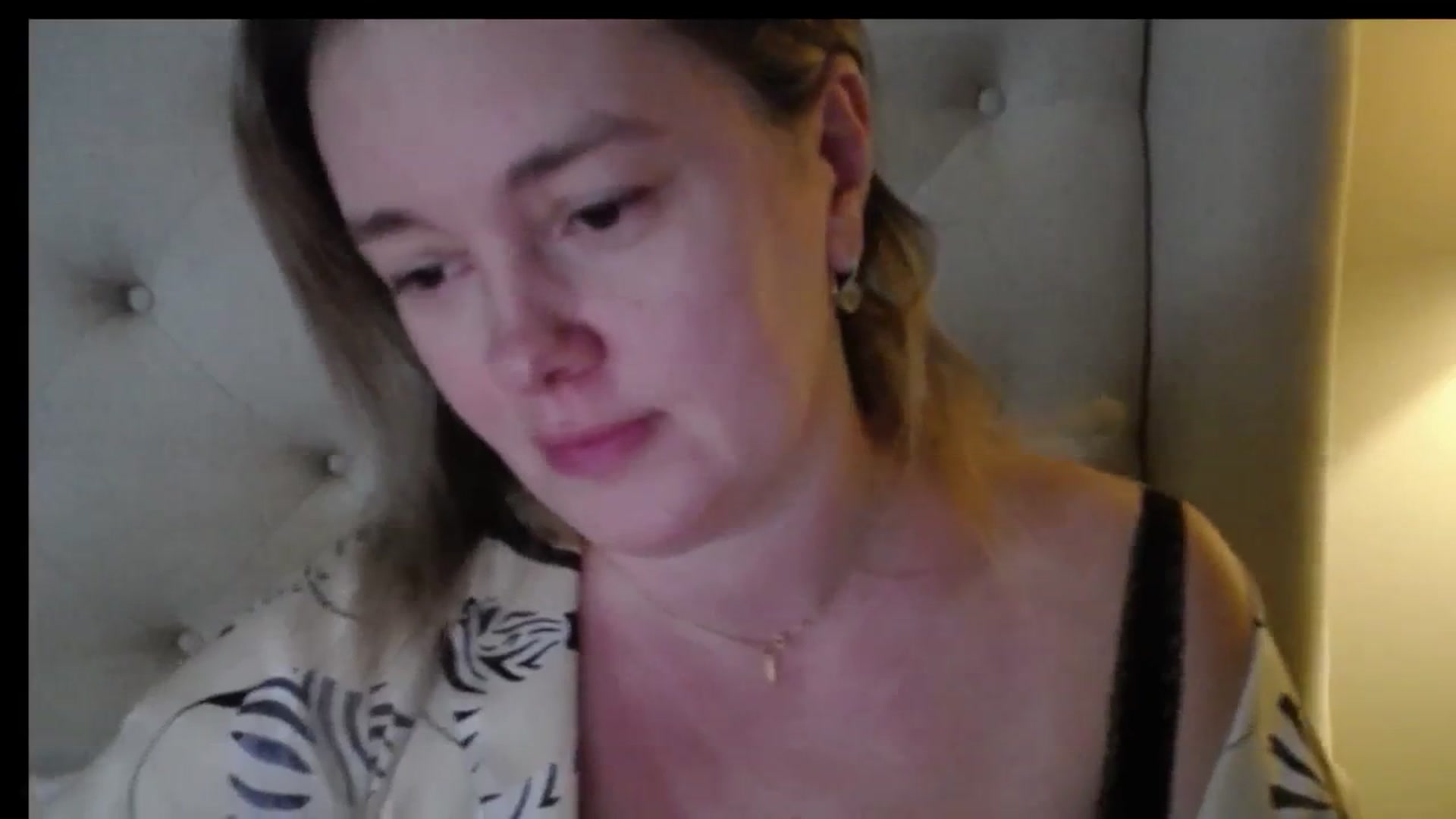 Gallery image thumbnail from J0llye's myfreecams stream on, 12/31/2025, 21:03 image 12 of 20