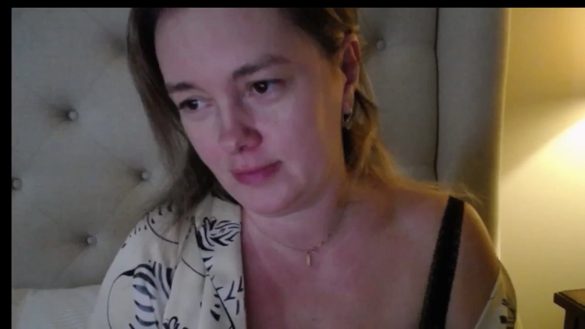 Gallery image thumbnail from J0llye's myfreecams stream on, 12/31/2025, 21:03 image 5 of 20