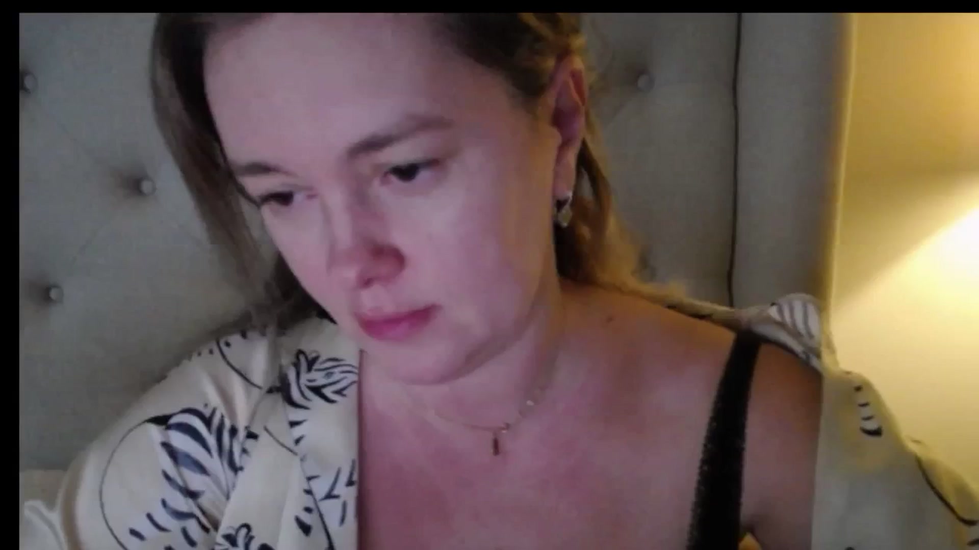 Gallery image thumbnail from J0llye's myfreecams stream on, 12/31/2025, 21:03 image 1 of 20