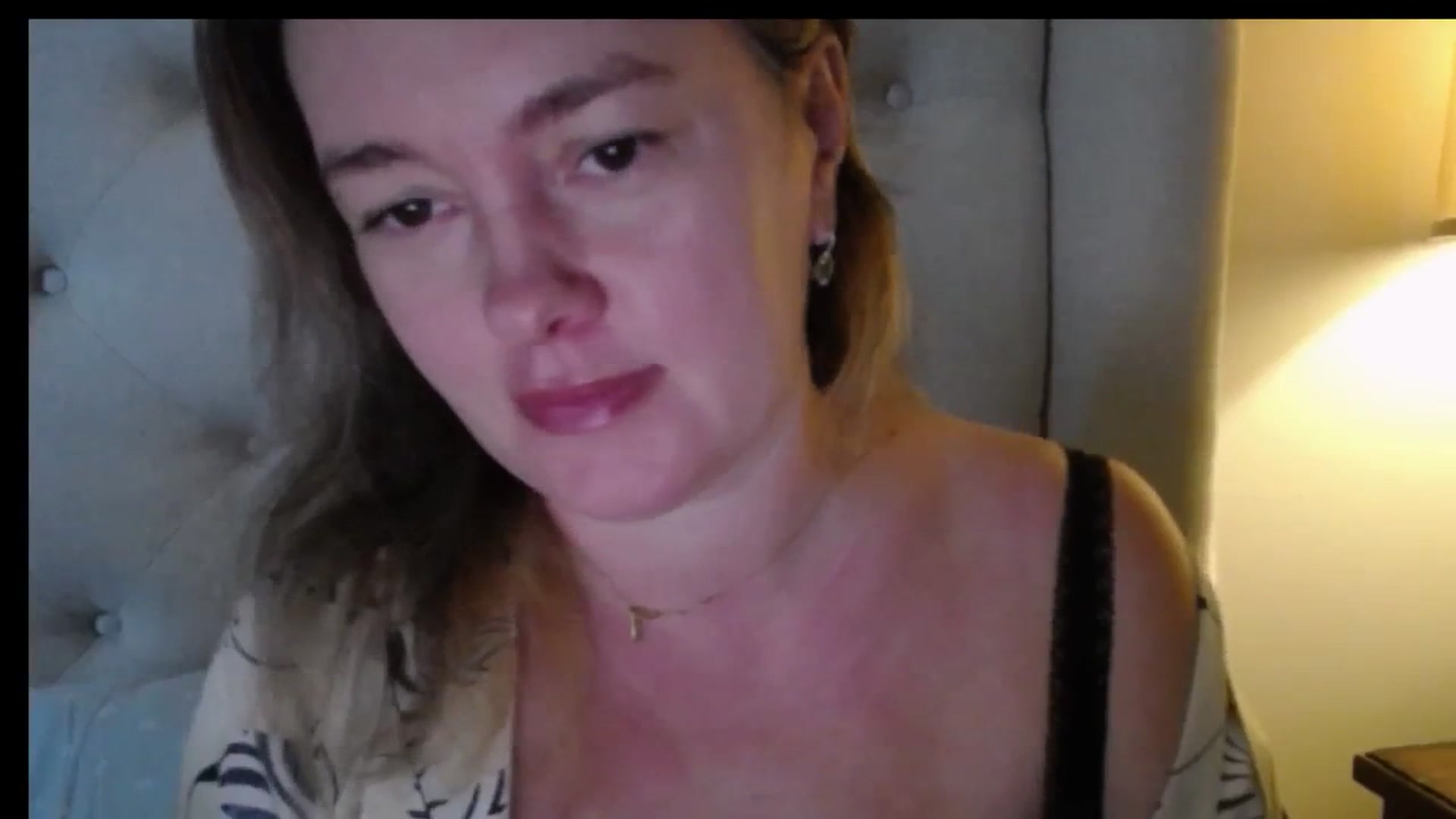 Gallery image thumbnail from J0llye's myfreecams stream on, 01/06/2026, 16:05 image 6 of 20