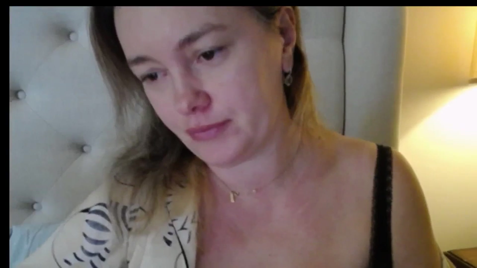 Gallery image thumbnail from J0llye's myfreecams stream on, 01/06/2026, 16:05 image 16 of 20