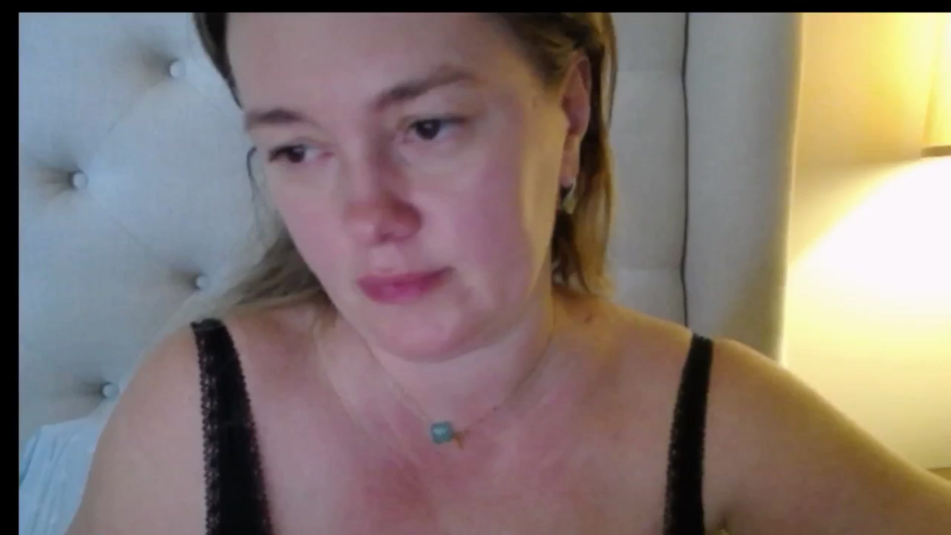Gallery image thumbnail from J0llye's myfreecams stream on, 01/06/2026, 20:30 image 11 of 20