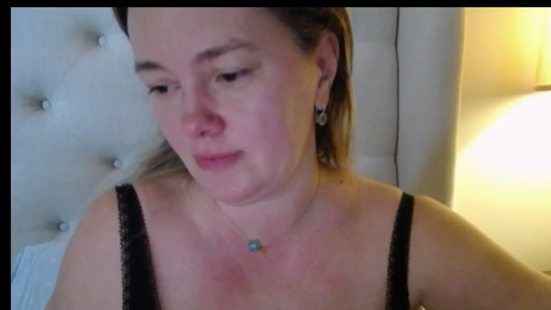 Gallery image thumbnail from J0llye's myfreecams stream on, 01/06/2026, 20:30 image 9 of 20