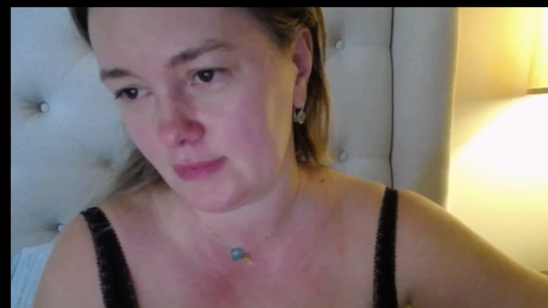 Gallery image thumbnail from J0llye's myfreecams stream on, 01/06/2026, 20:30 image 5 of 20