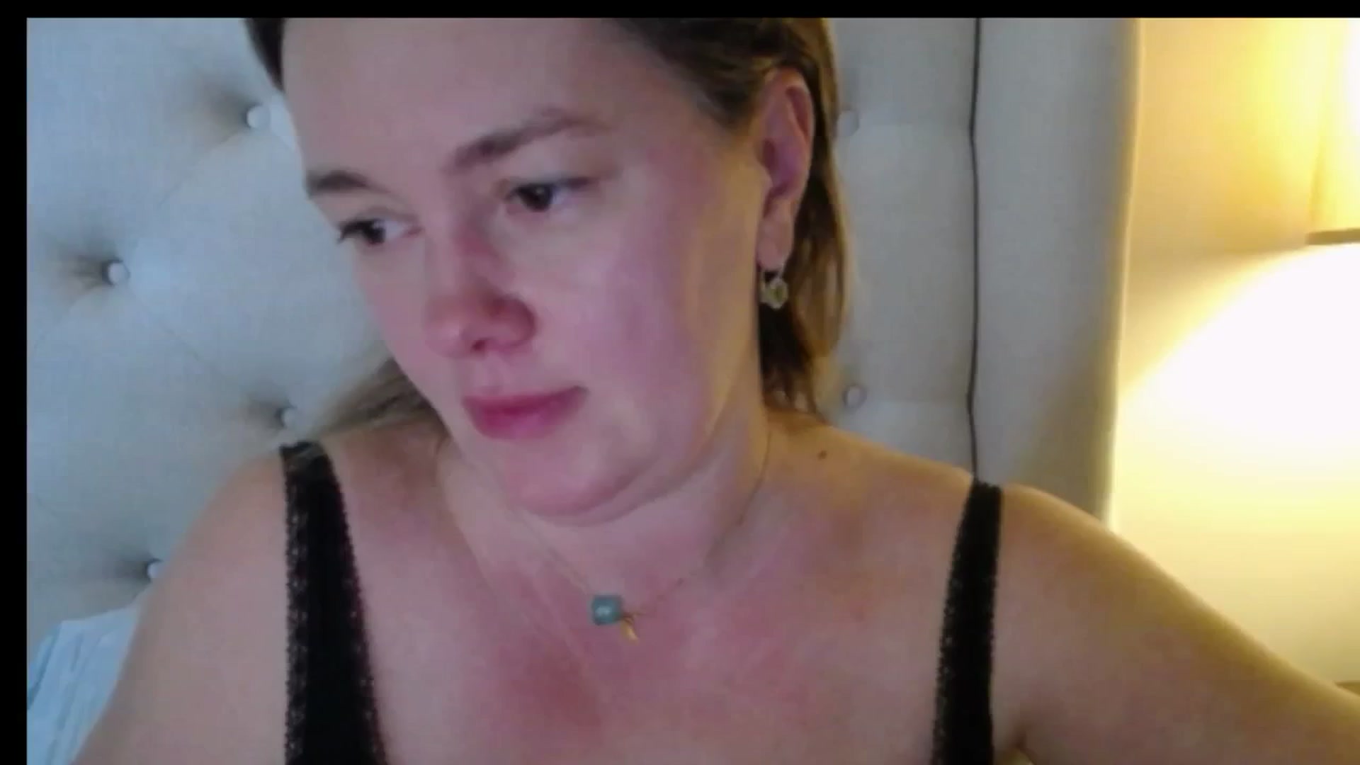 Gallery image thumbnail from J0llye's myfreecams stream on, 01/06/2026, 20:30 image 1 of 20