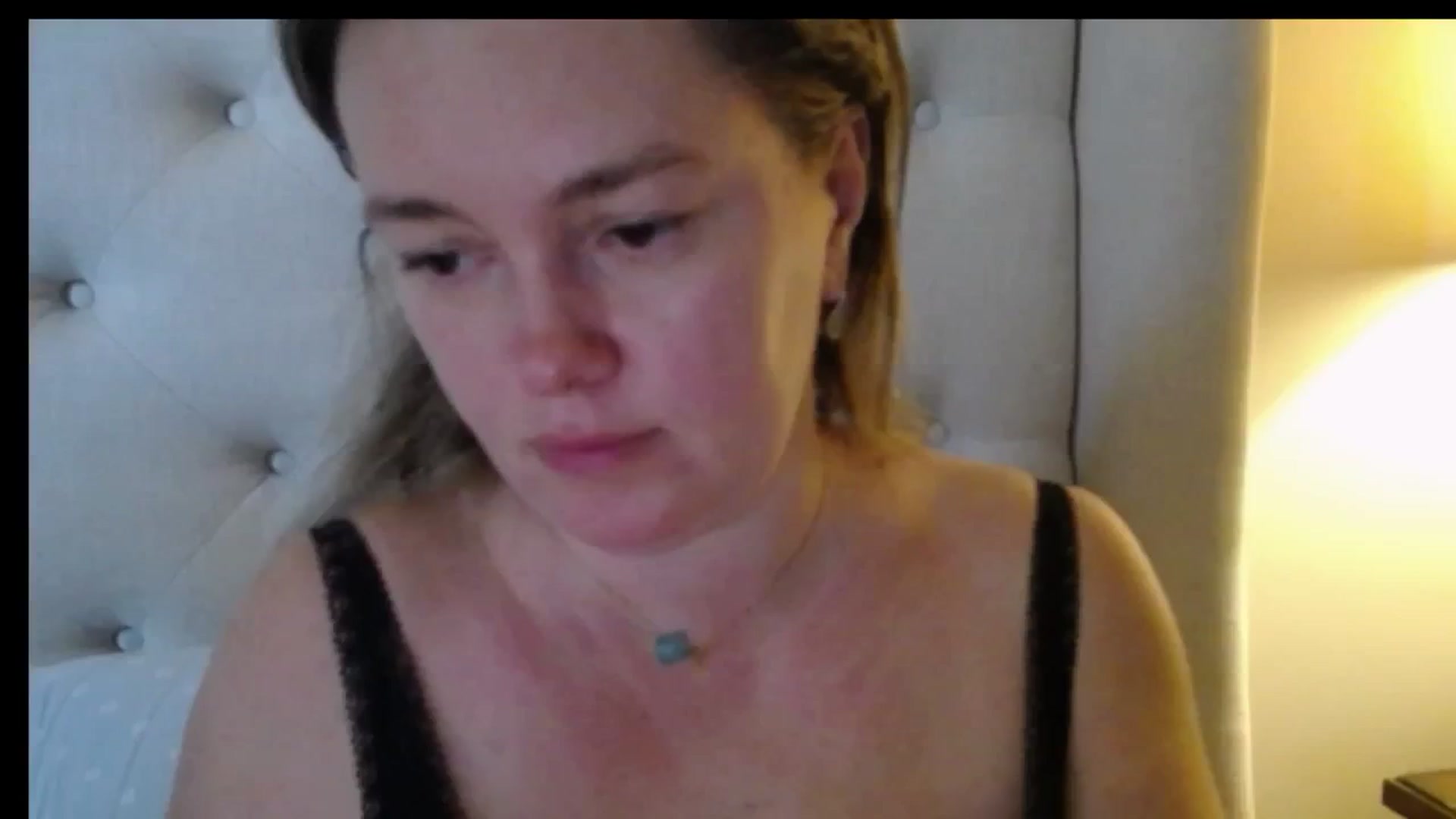 Gallery image thumbnail from J0llye's myfreecams stream on, 01/06/2026, 20:30 image 20 of 20
