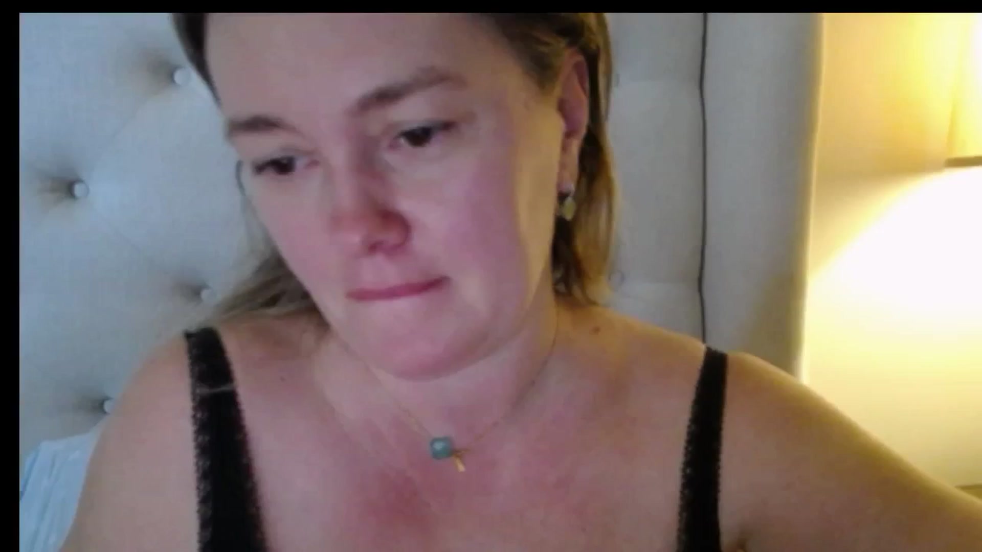 Gallery image thumbnail from J0llye's myfreecams stream on, 01/06/2026, 20:30 image 6 of 20
