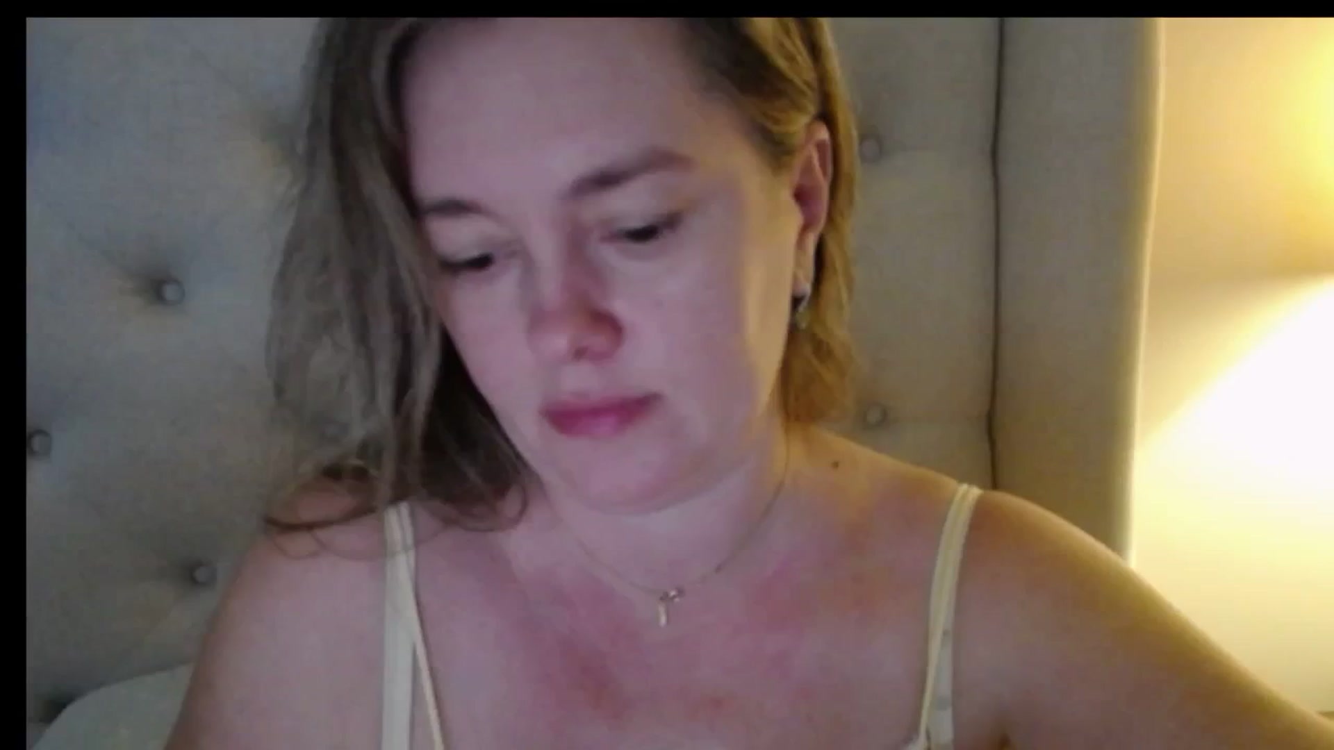Gallery image thumbnail from J0llye's myfreecams stream on, 01/07/2026, 17:07 image 2 of 20