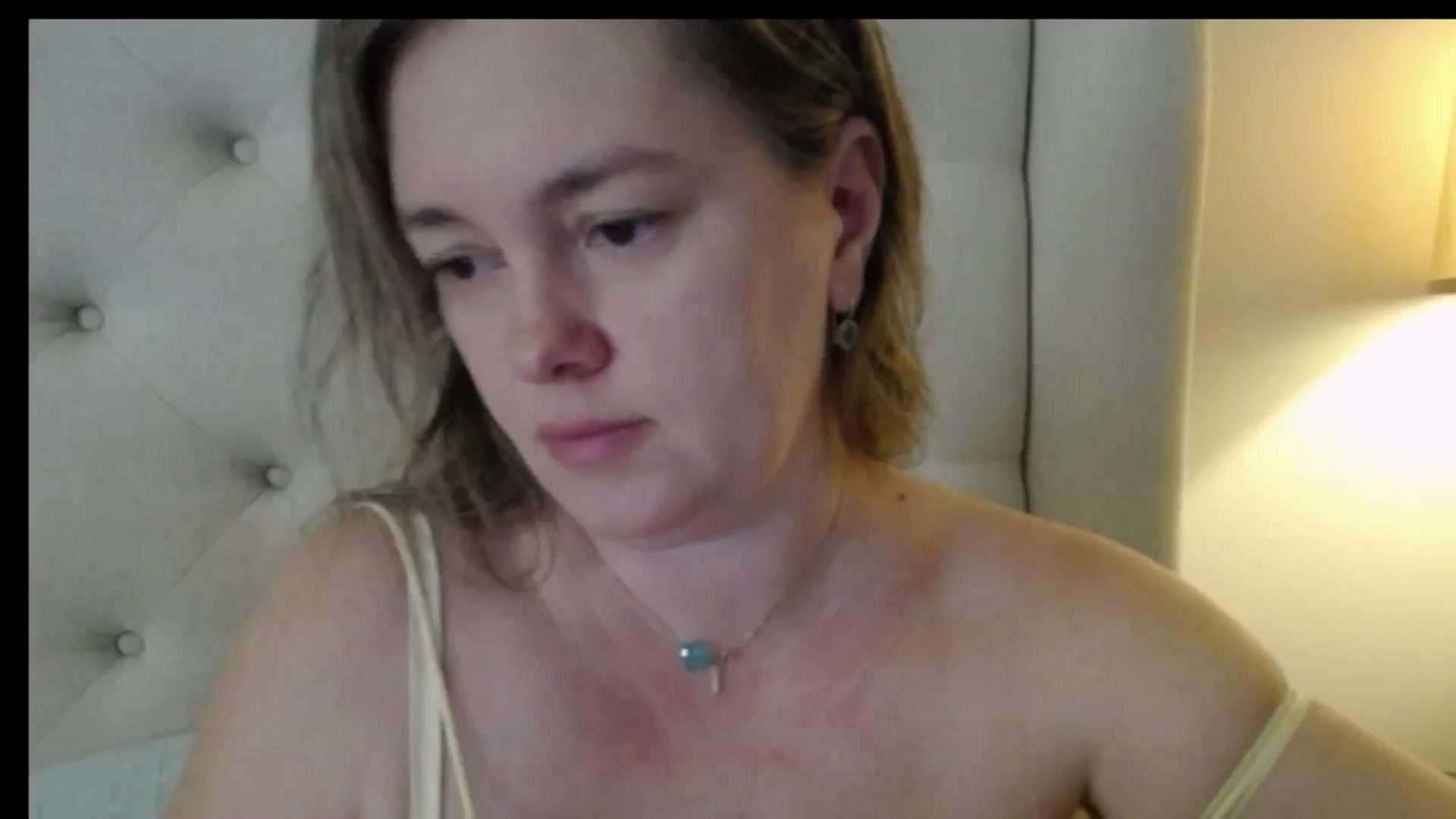 Gallery image thumbnail from J0llye's myfreecams stream on, 01/07/2026, 17:07 image 5 of 20