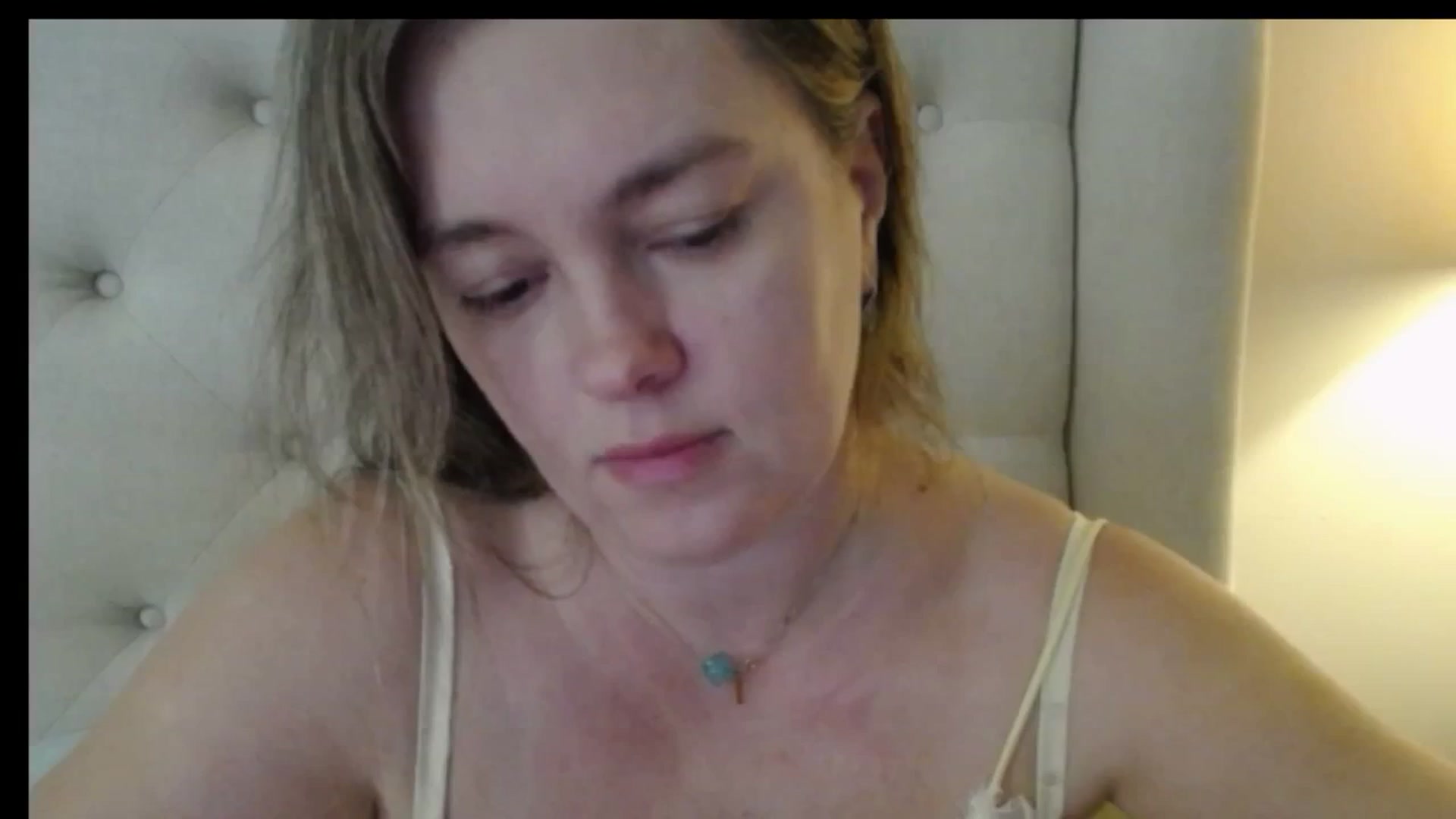 Gallery image thumbnail from J0llye's myfreecams stream on, 01/07/2026, 17:07 image 12 of 20