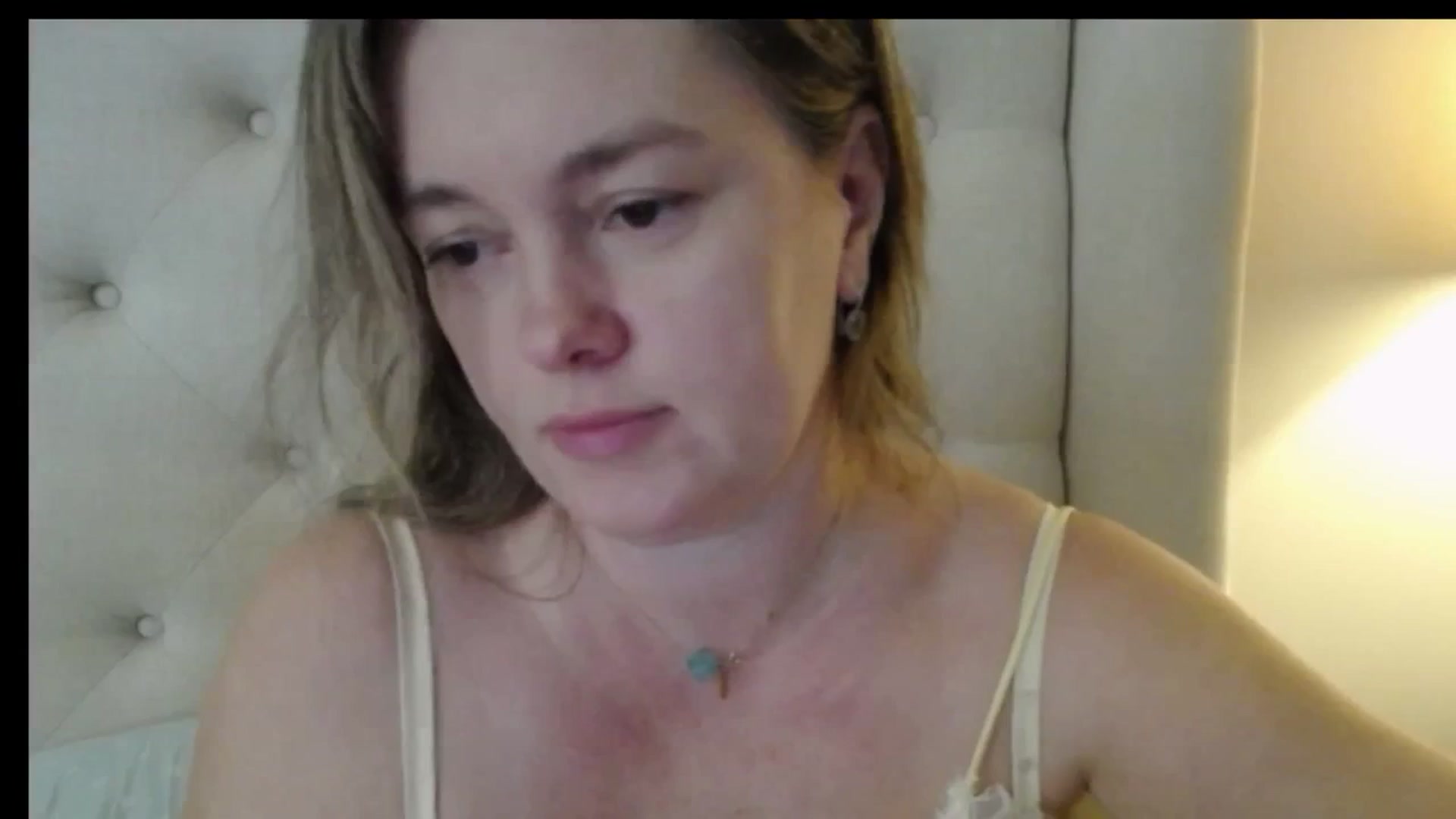 Gallery image thumbnail from J0llye's myfreecams stream on, 01/07/2026, 17:07 image 13 of 20