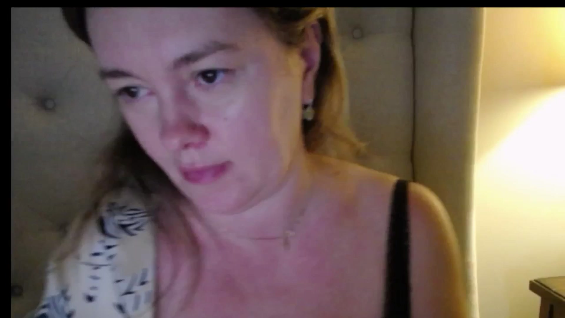 Gallery image thumbnail from J0llye's myfreecams stream on, 01/08/2026, 15:56 image 13 of 20