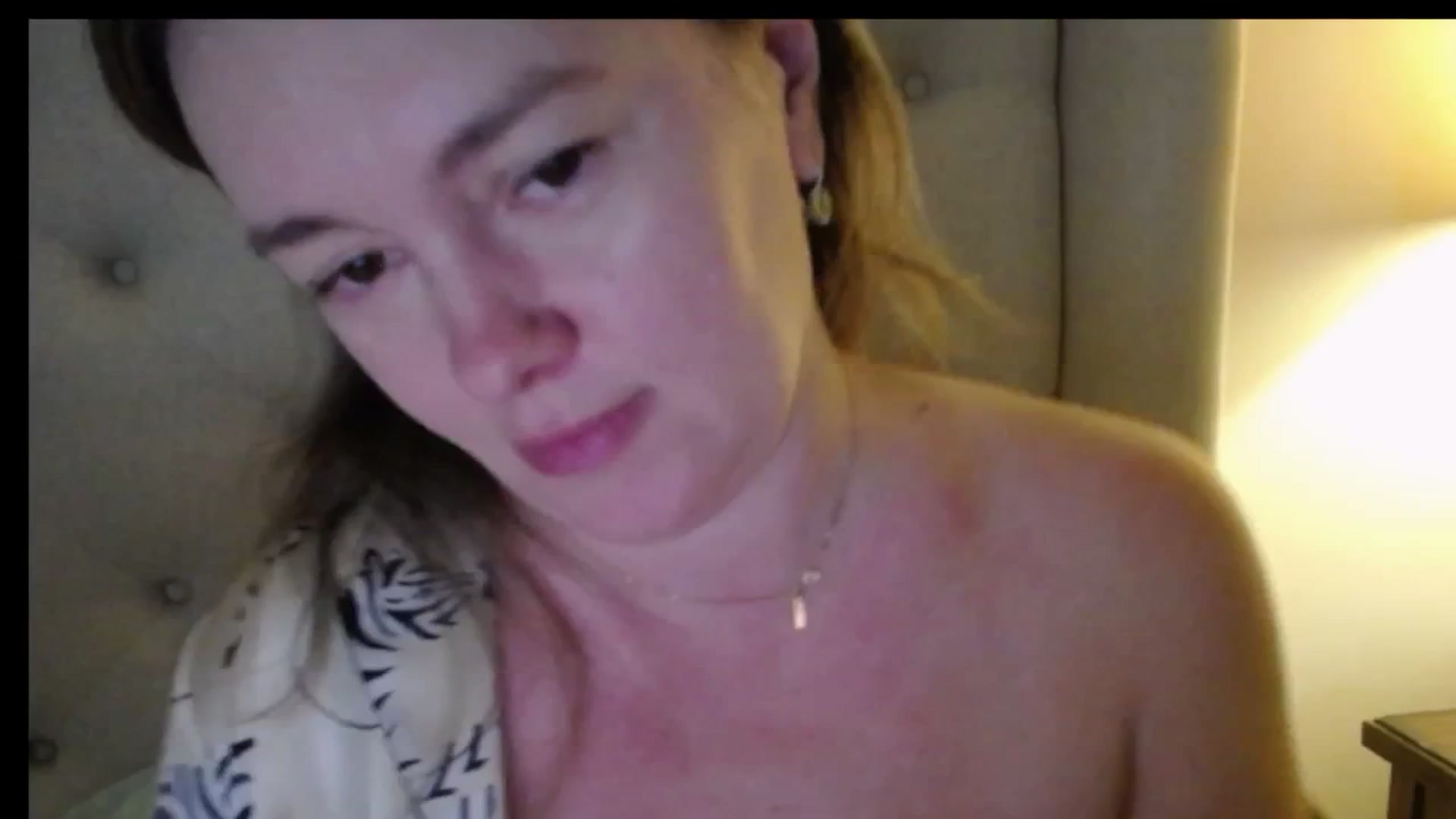 Gallery image thumbnail from J0llye's myfreecams stream on, 01/08/2026, 15:56 image 8 of 20