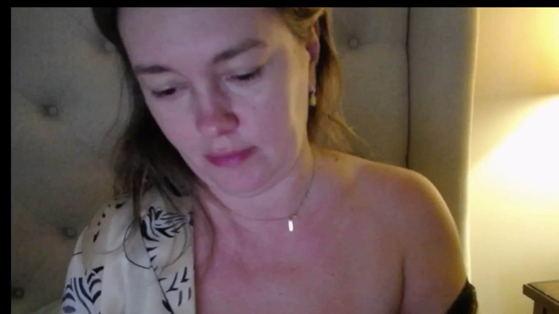 Gallery image thumbnail from J0llye's myfreecams stream on, 01/08/2026, 15:56 image 5 of 20