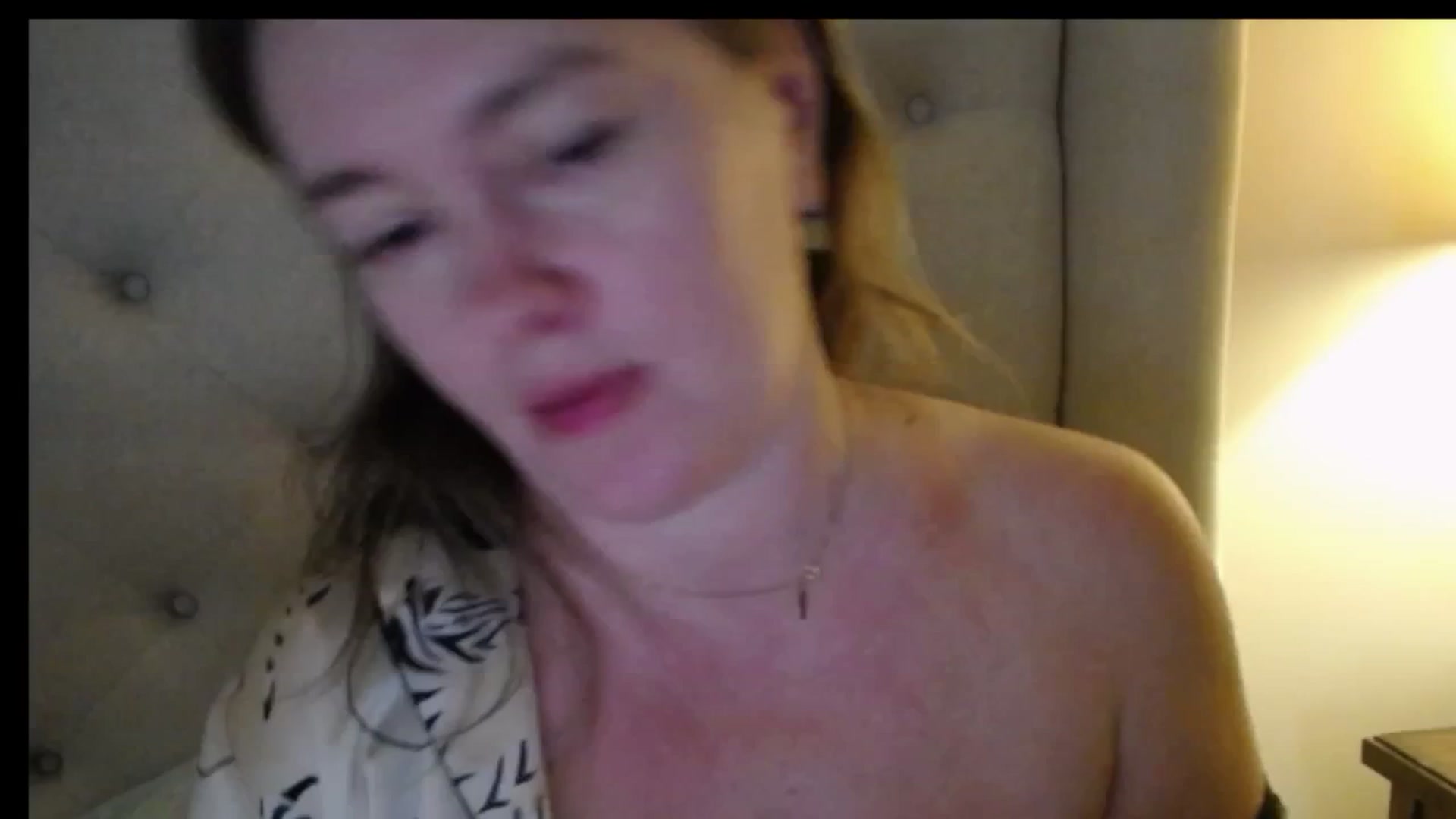 Gallery image thumbnail from J0llye's myfreecams stream on, 01/08/2026, 15:56 image 7 of 20