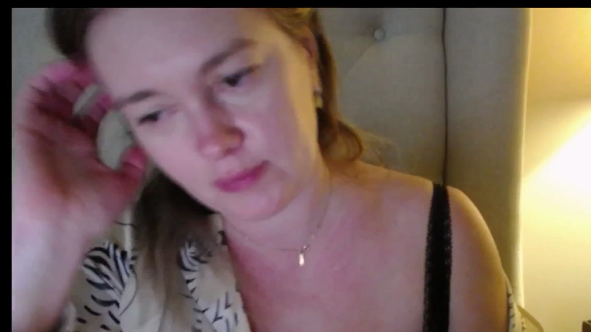 Gallery image thumbnail from J0llye's myfreecams stream on, 01/08/2026, 20:34 image 11 of 20