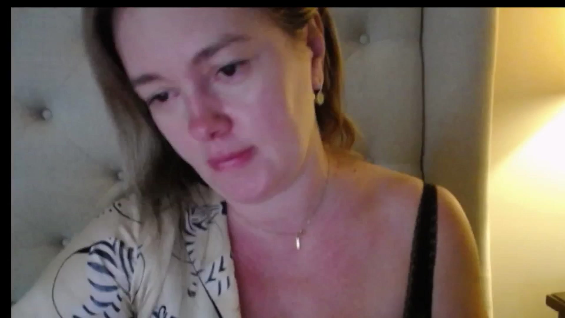 Gallery image thumbnail from J0llye's myfreecams stream on, 01/08/2026, 20:34 image 3 of 20