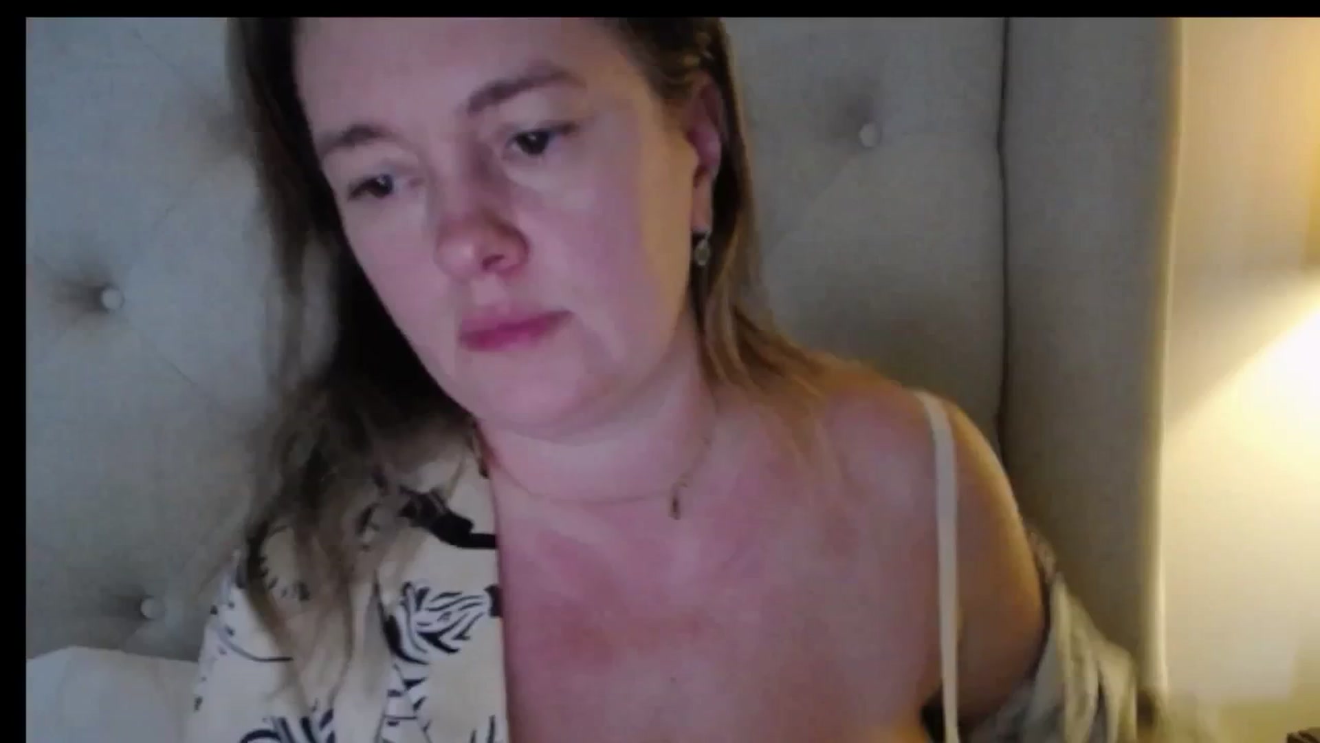 Gallery image thumbnail from J0llye's myfreecams stream on, 01/09/2026, 20:37 image 3 of 20