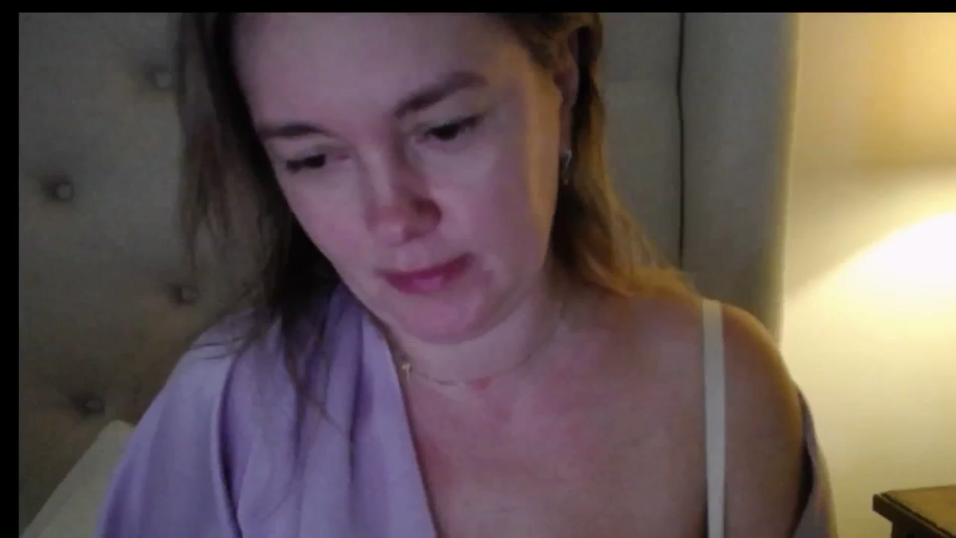 Gallery image thumbnail from J0llye's myfreecams stream on, 01/13/2026, 16:57 image 11 of 20