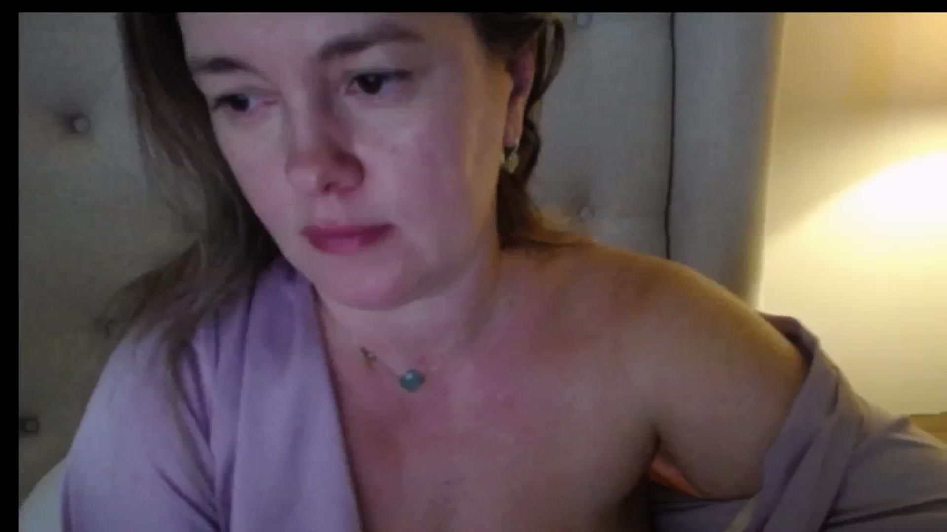Gallery image thumbnail from J0llye's myfreecams stream on, 01/14/2026, 17:13 image 16 of 20