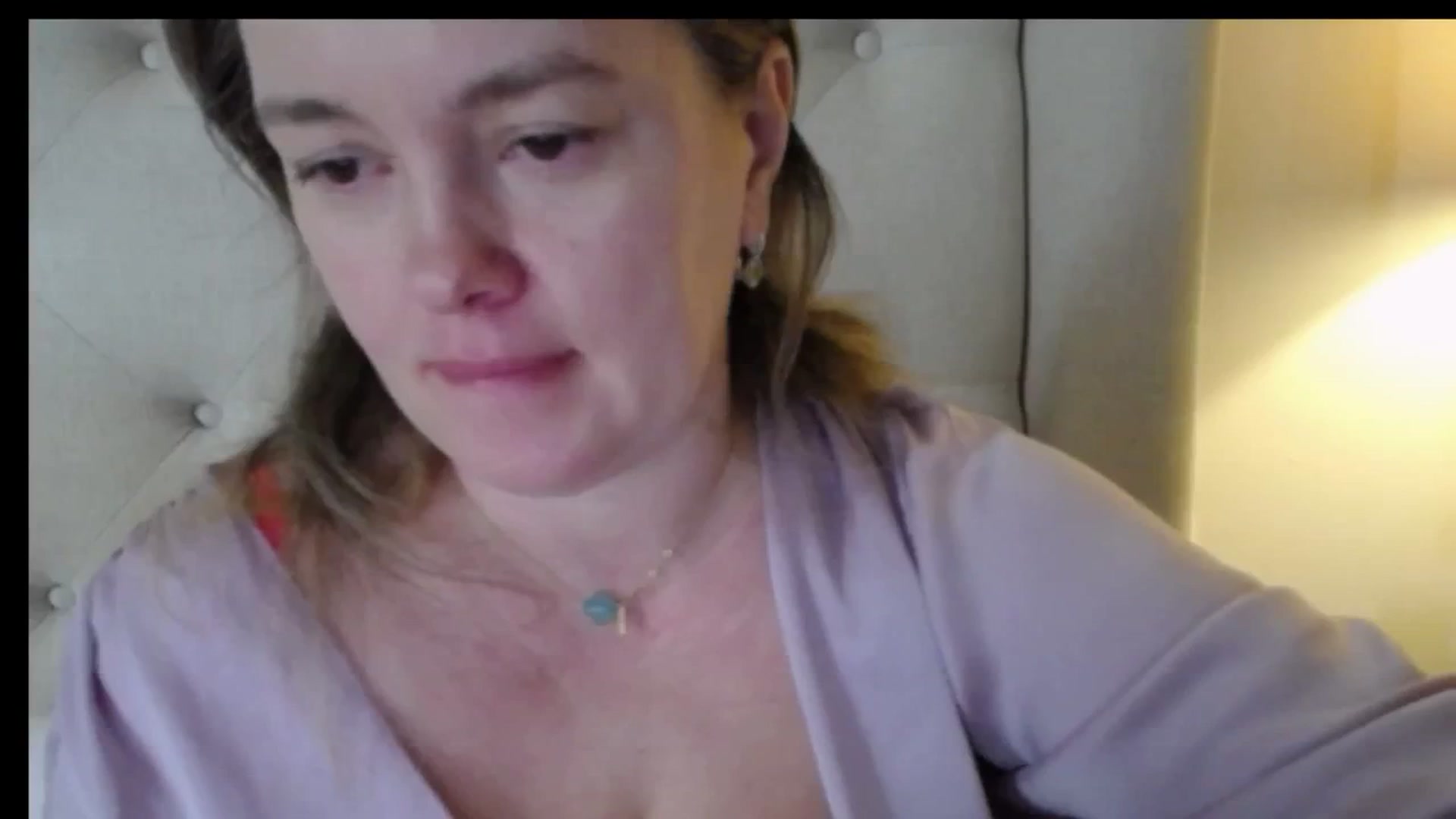 Gallery image thumbnail from J0llye's myfreecams stream on, 01/16/2026, 16:55 image 11 of 20