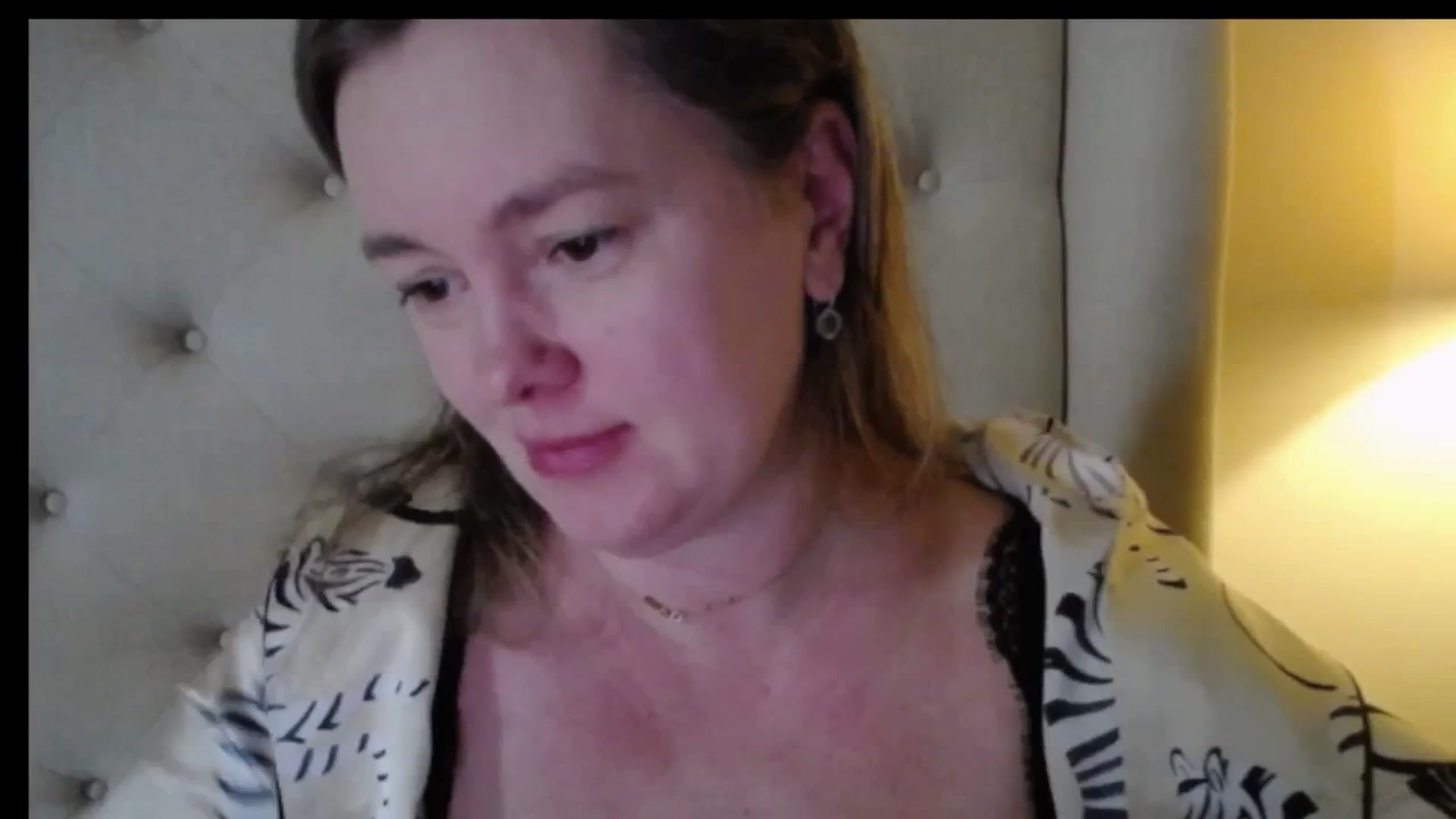 Gallery image thumbnail from J0llye's myfreecams stream on, 01/17/2026, 20:44 image 1 of 20